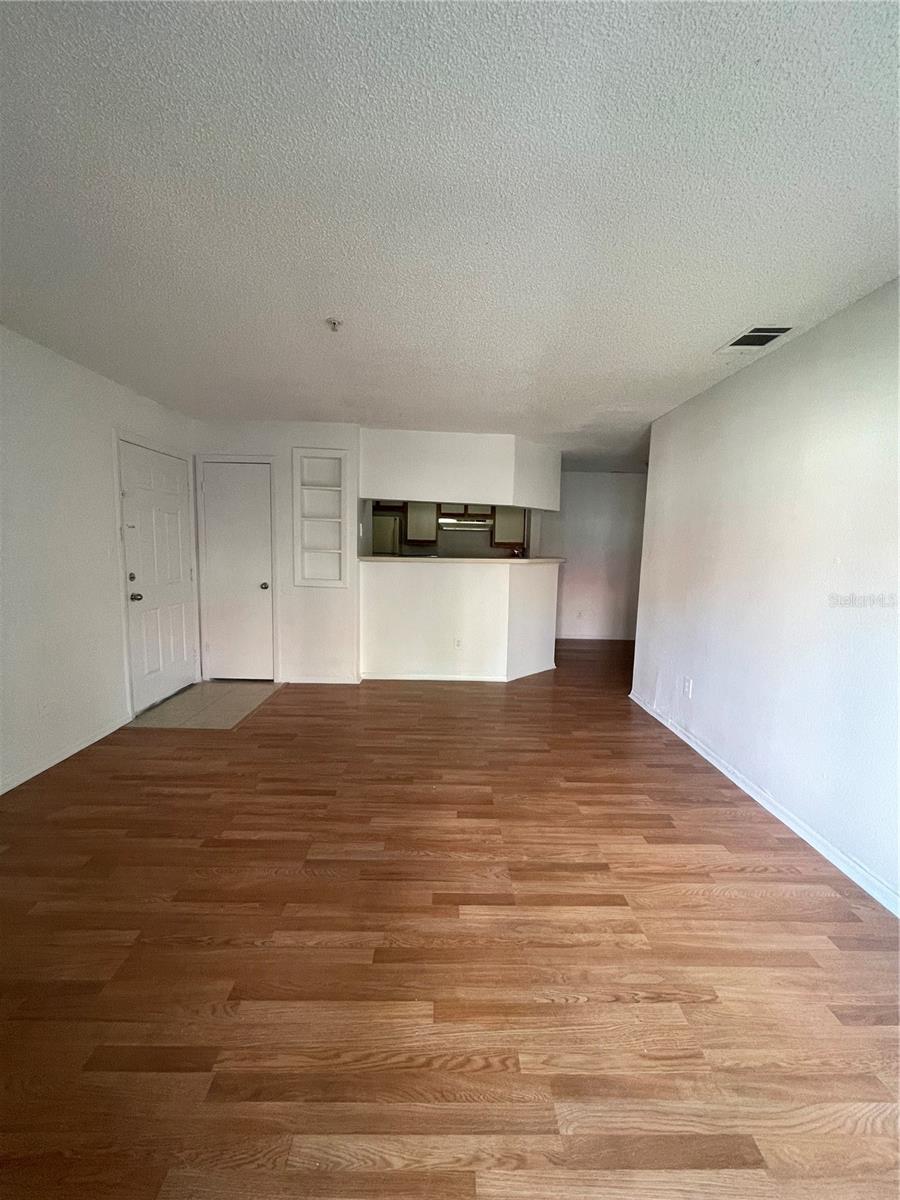 249 AFTON SQ #107, ALTAMONTE SPRINGS, FL, 32714