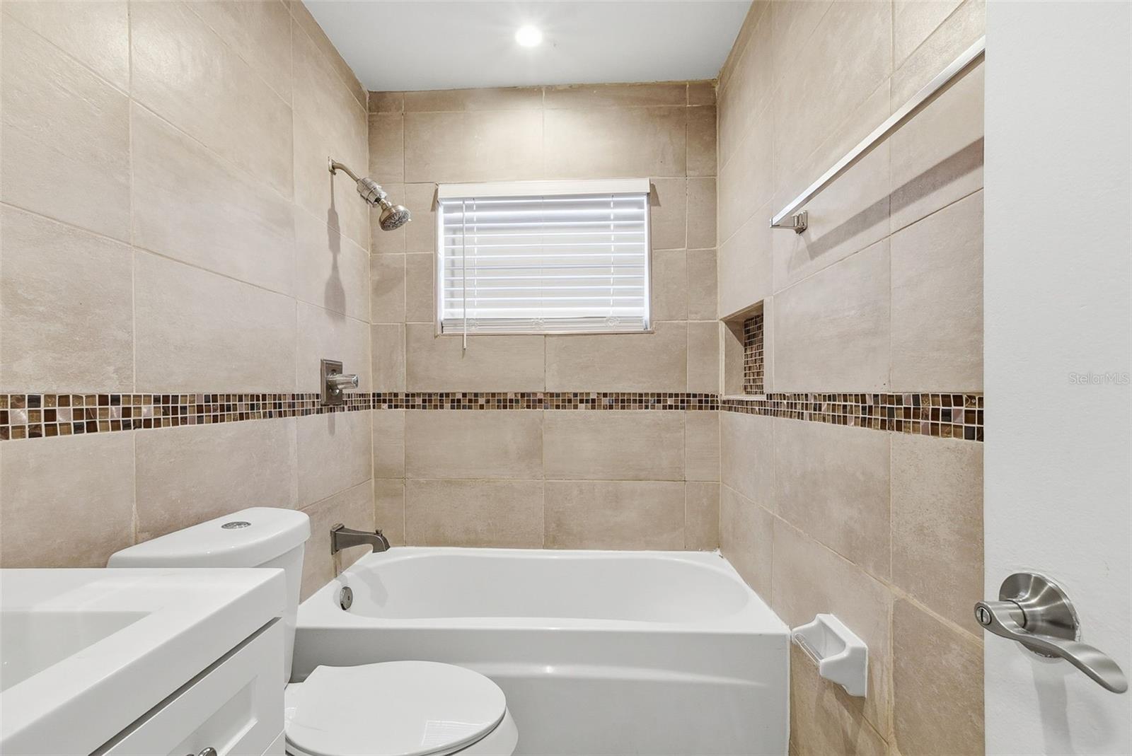 2762 MYAKKA DR, ORLANDO, FL, 32839