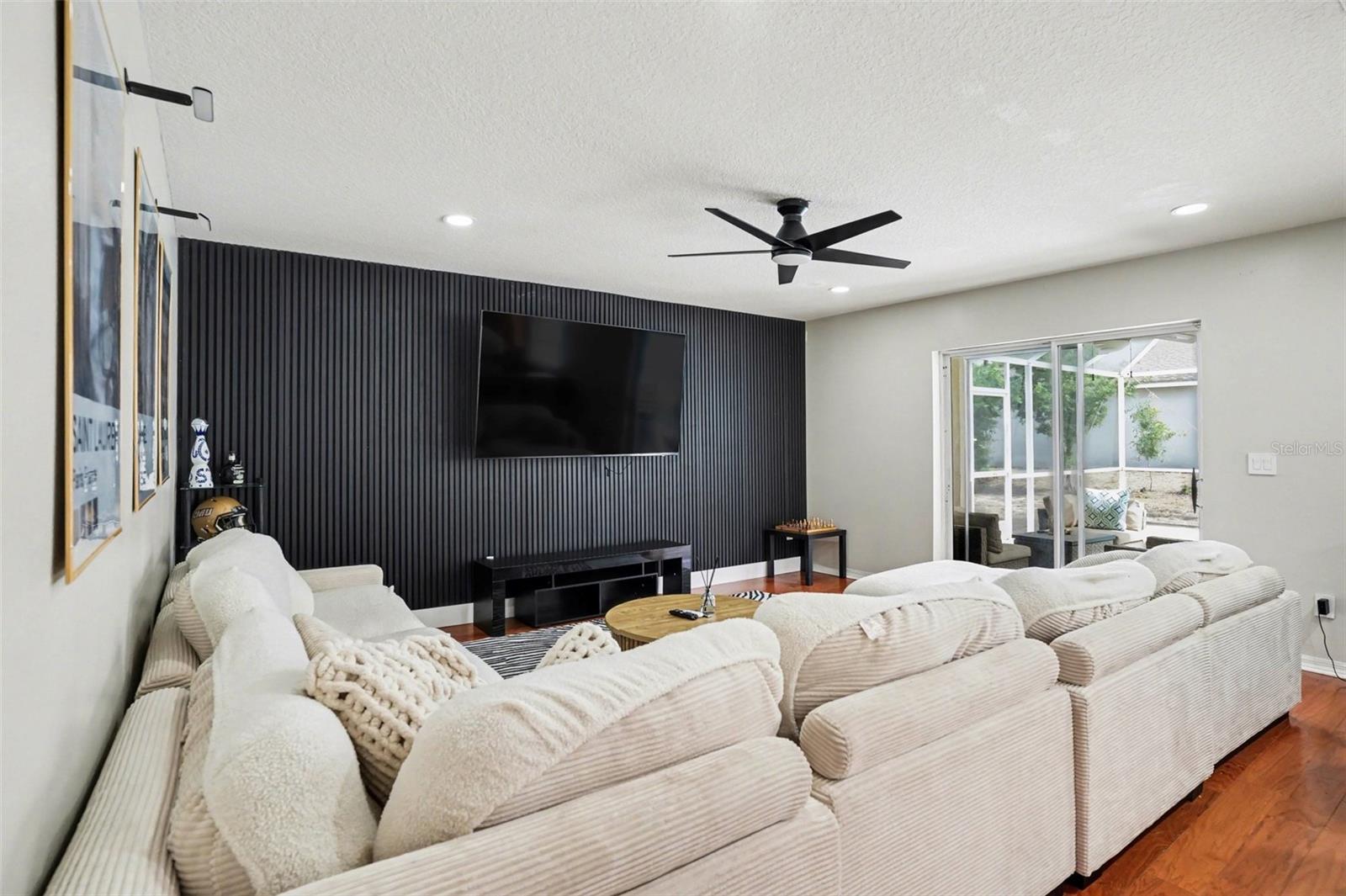 8105 RIVER MONT WAY, TAMPA, FL, 33637