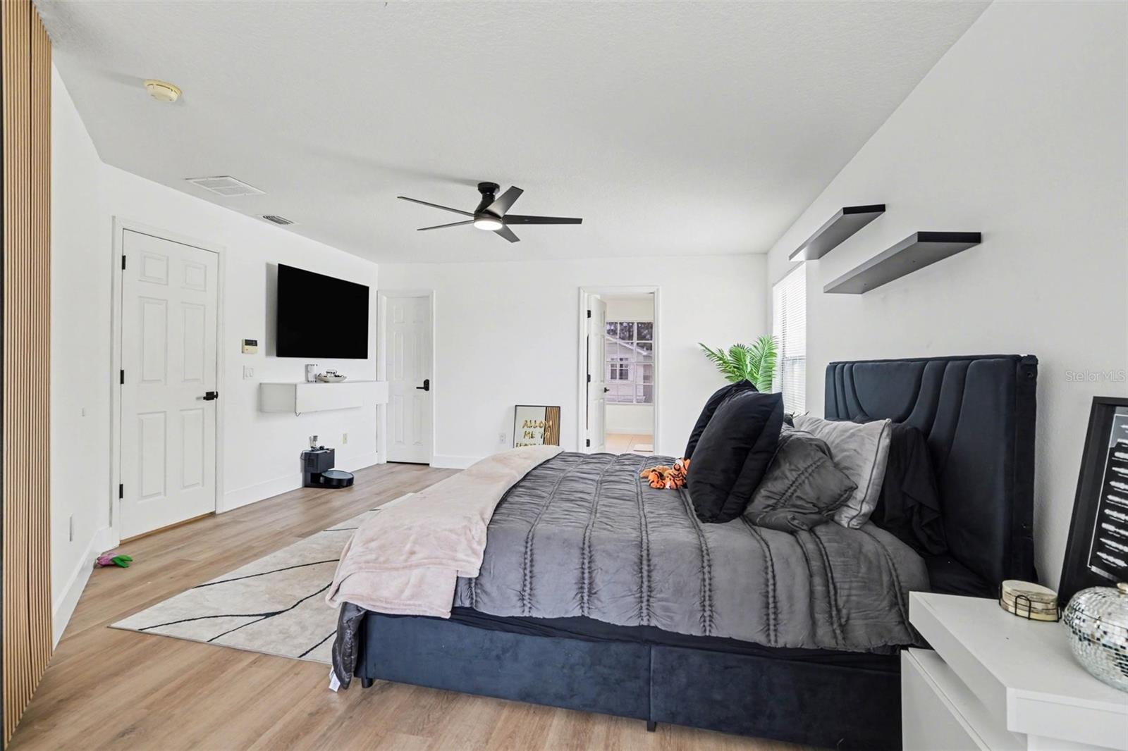 8105 RIVER MONT WAY, TAMPA, FL, 33637