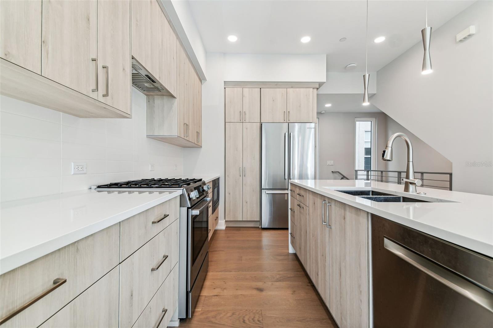 370 6TH ST S, ST PETERSBURG, FL, 33701