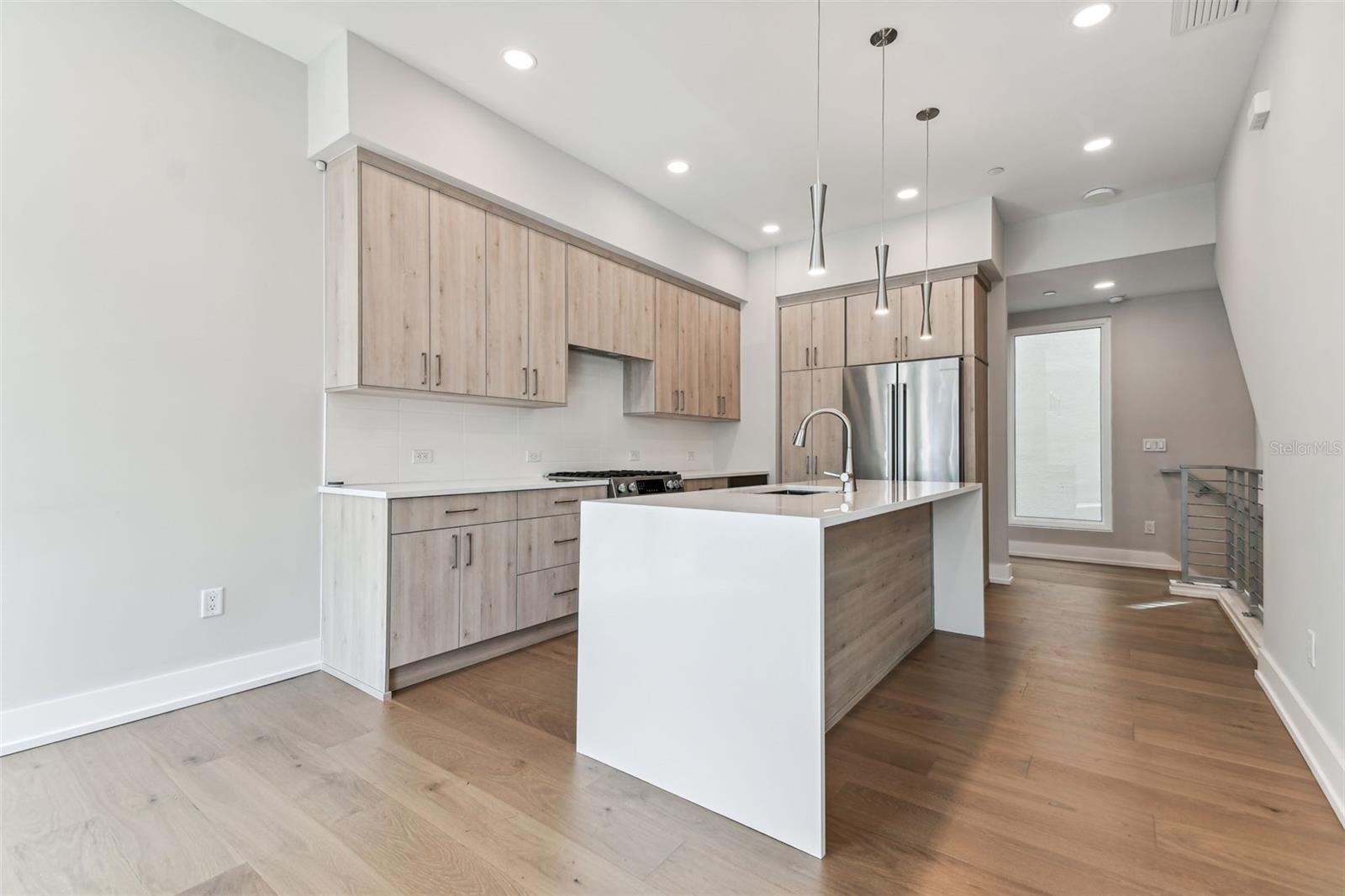 370 6TH ST S, ST PETERSBURG, FL, 33701