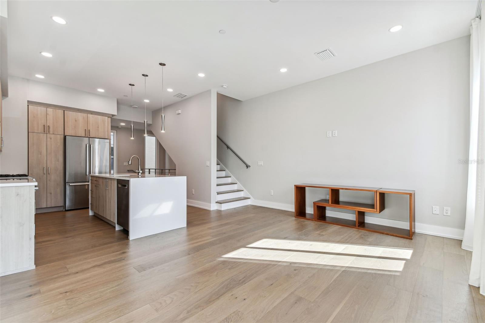 370 6TH ST S, ST PETERSBURG, FL, 33701