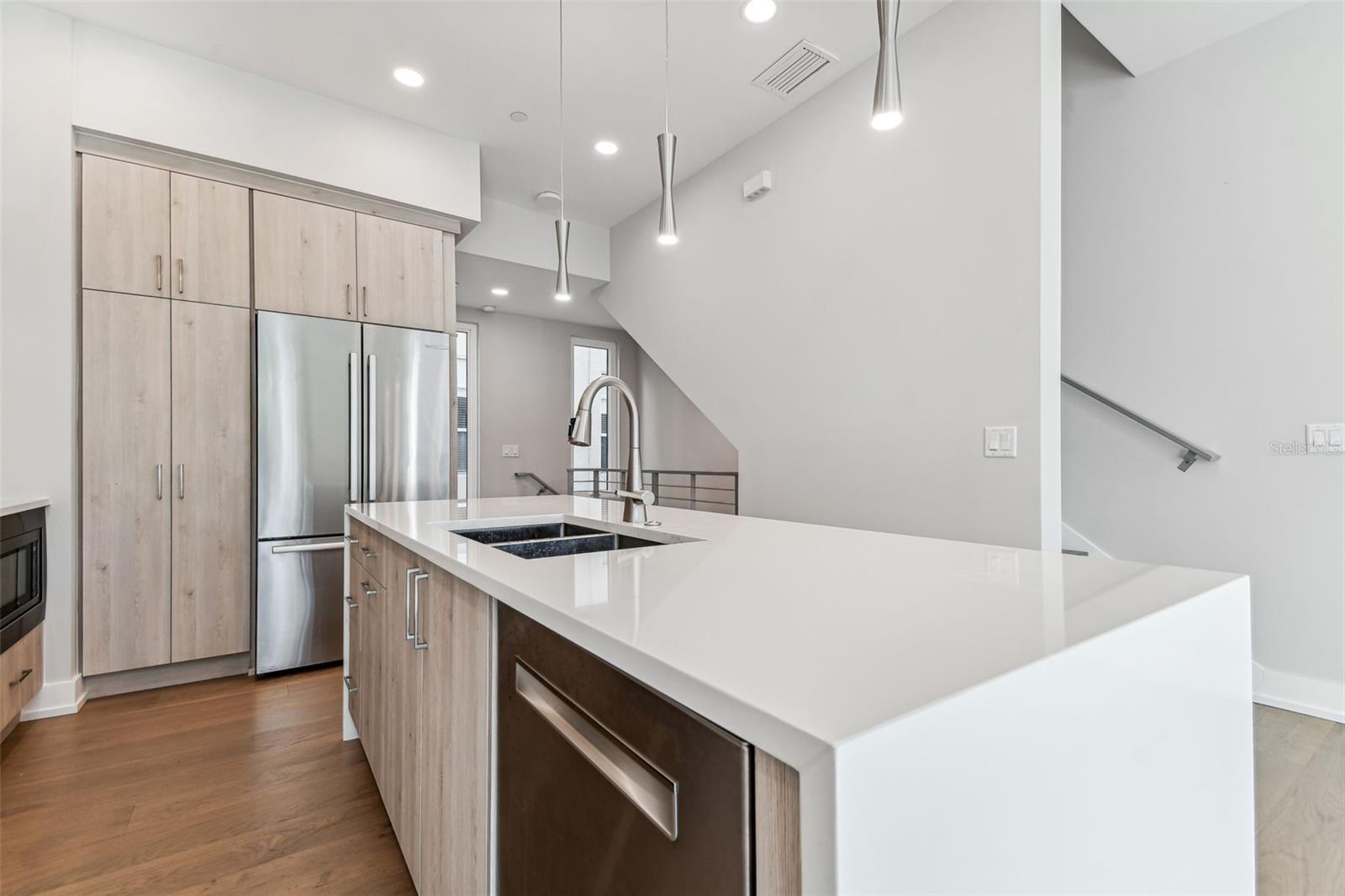 370 6TH ST S, ST PETERSBURG, FL, 33701