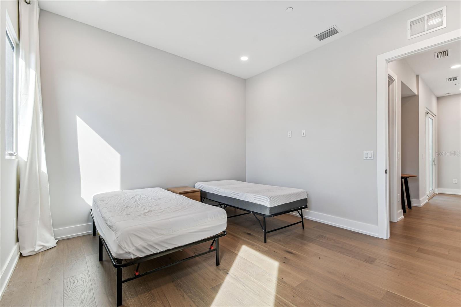 370 6TH ST S, ST PETERSBURG, FL, 33701