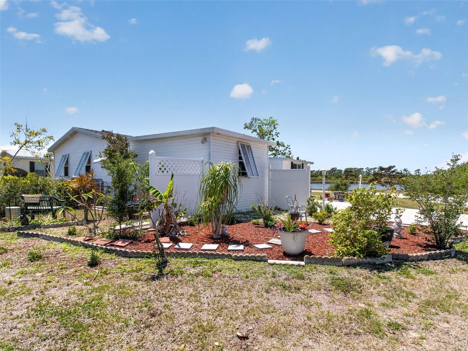 3949 RUSSELL AVE, PORT CHARLOTTE, FL, 33953