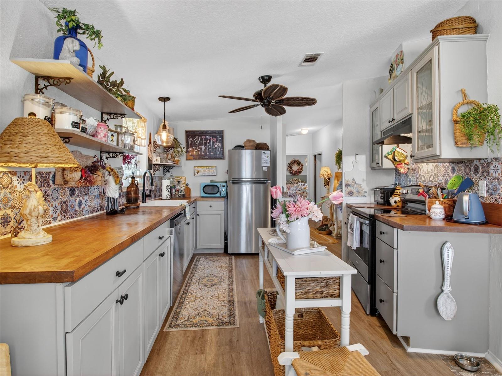 3949 RUSSELL AVE, PORT CHARLOTTE, FL, 33953