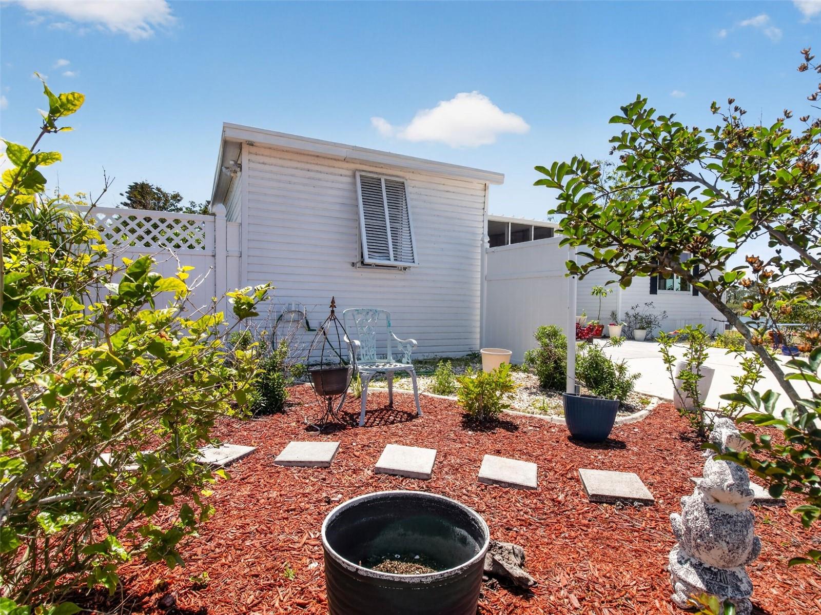 3949 RUSSELL AVE, PORT CHARLOTTE, FL, 33953