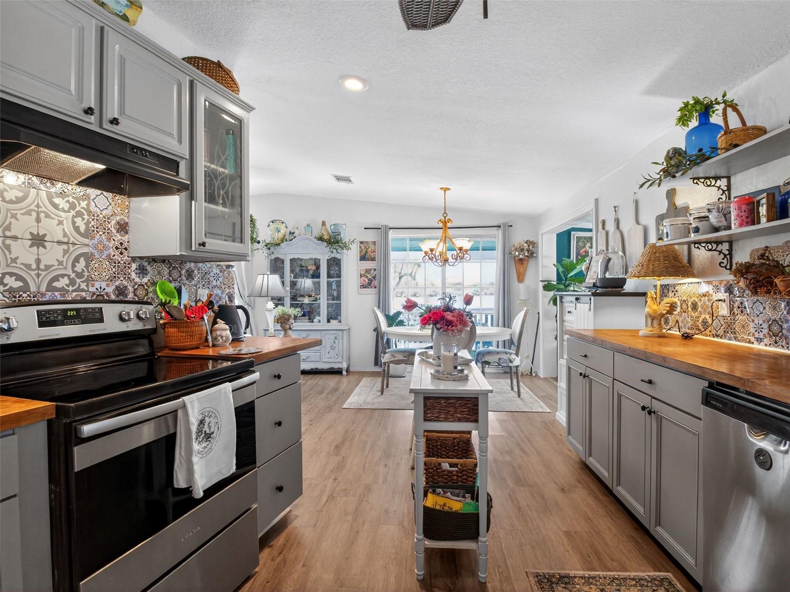 3949 RUSSELL AVE, PORT CHARLOTTE, FL, 33953