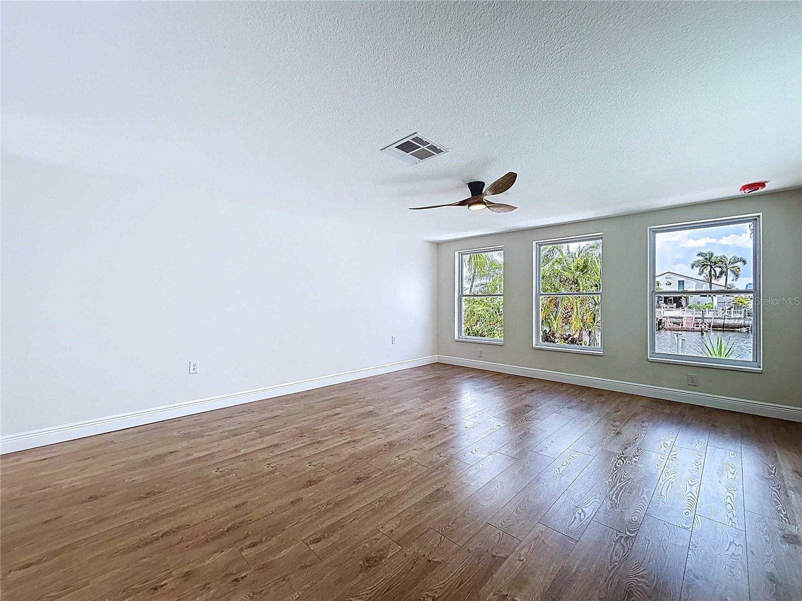 5040 GLENN DR, NEW PORT RICHEY, FL, 34652