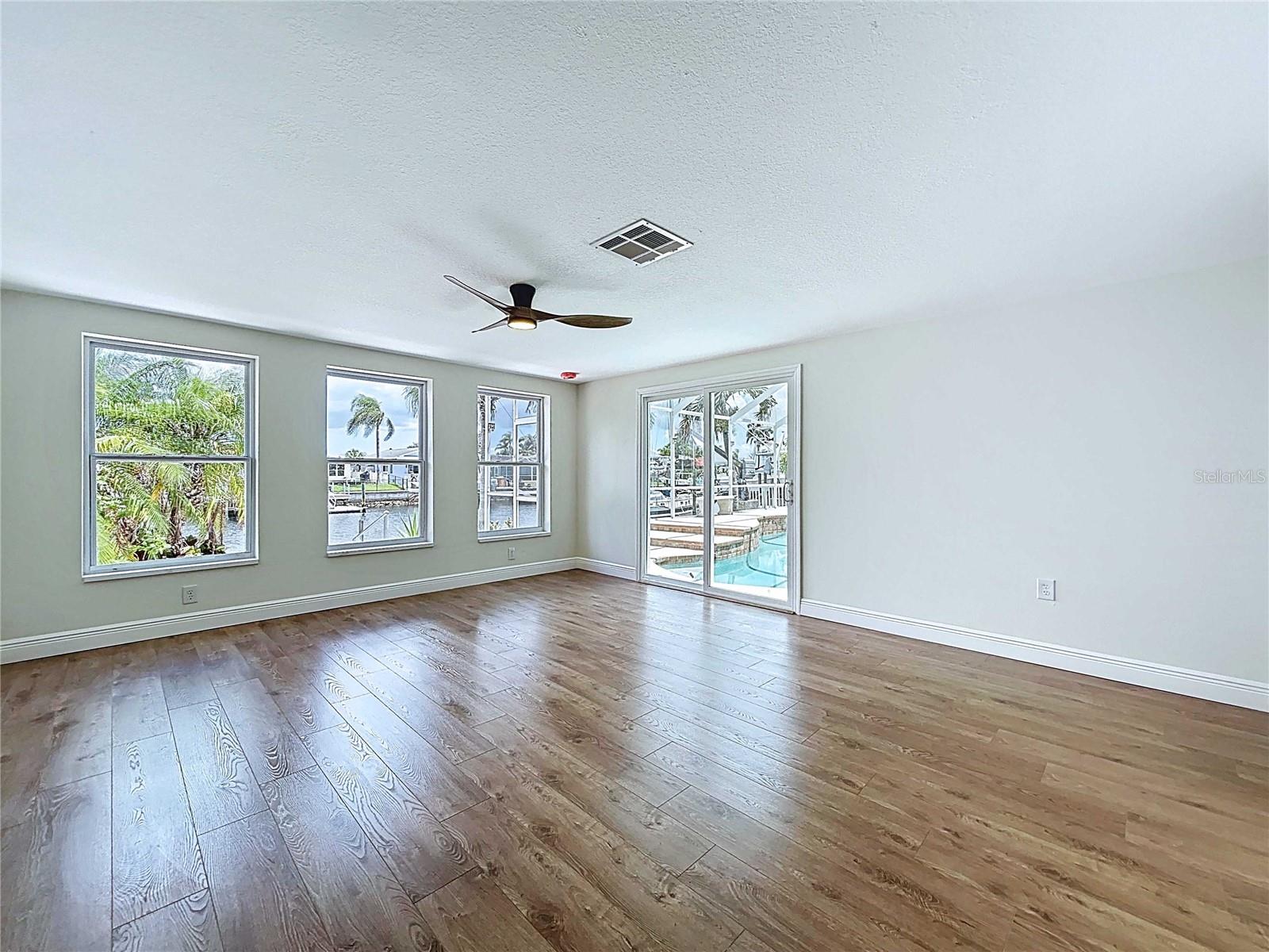 5040 GLENN DR, NEW PORT RICHEY, FL, 34652