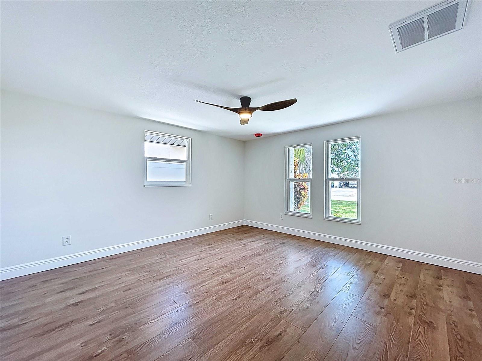 5040 GLENN DR, NEW PORT RICHEY, FL, 34652