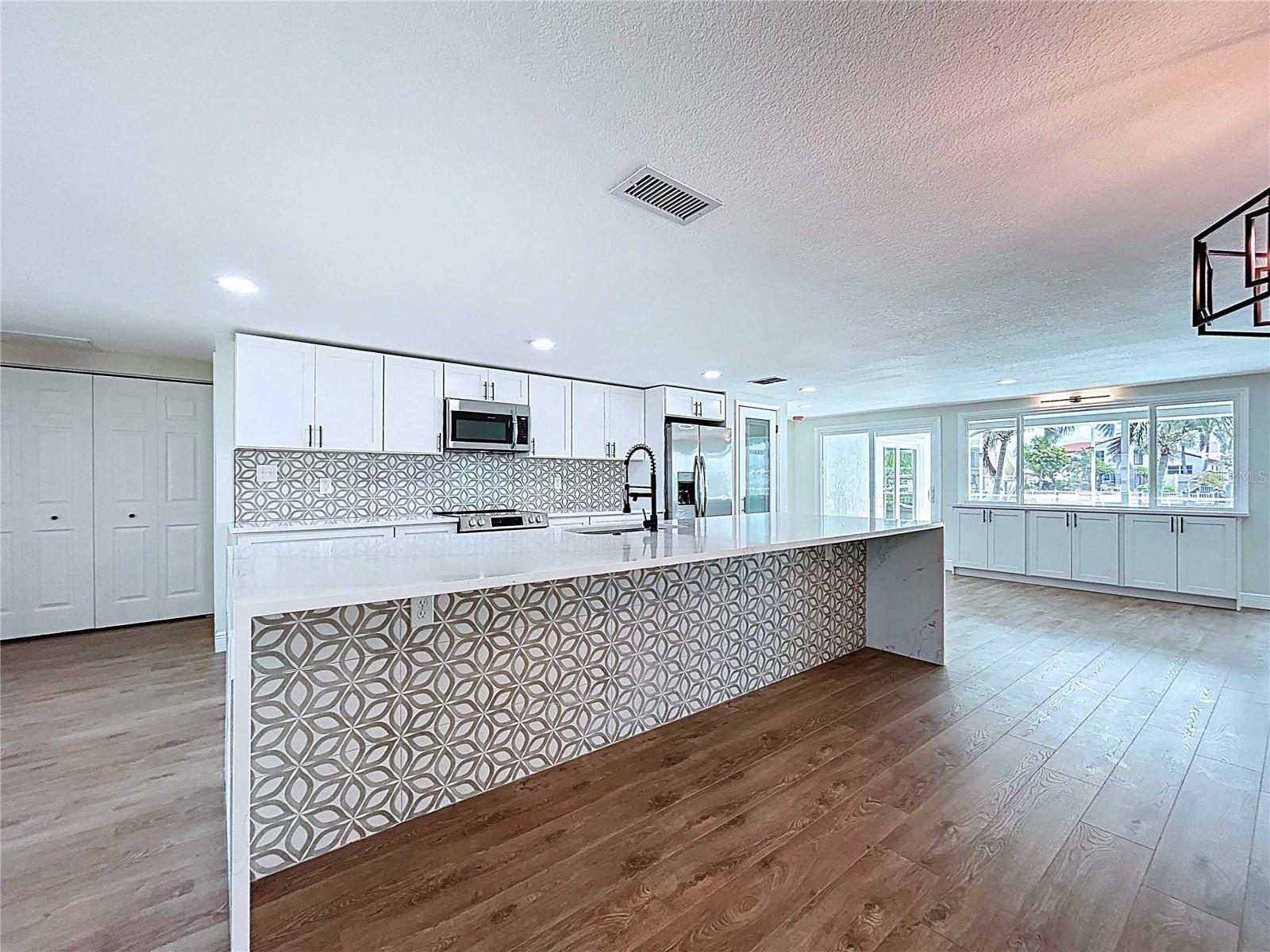 5040 GLENN DR, NEW PORT RICHEY, FL, 34652