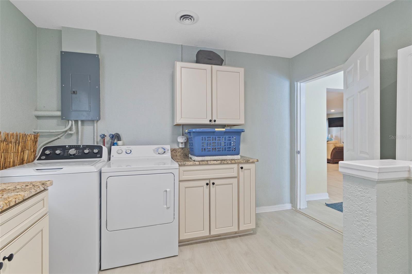 109 ARLINGTON CT NE, PORT CHARLOTTE, FL, 33952