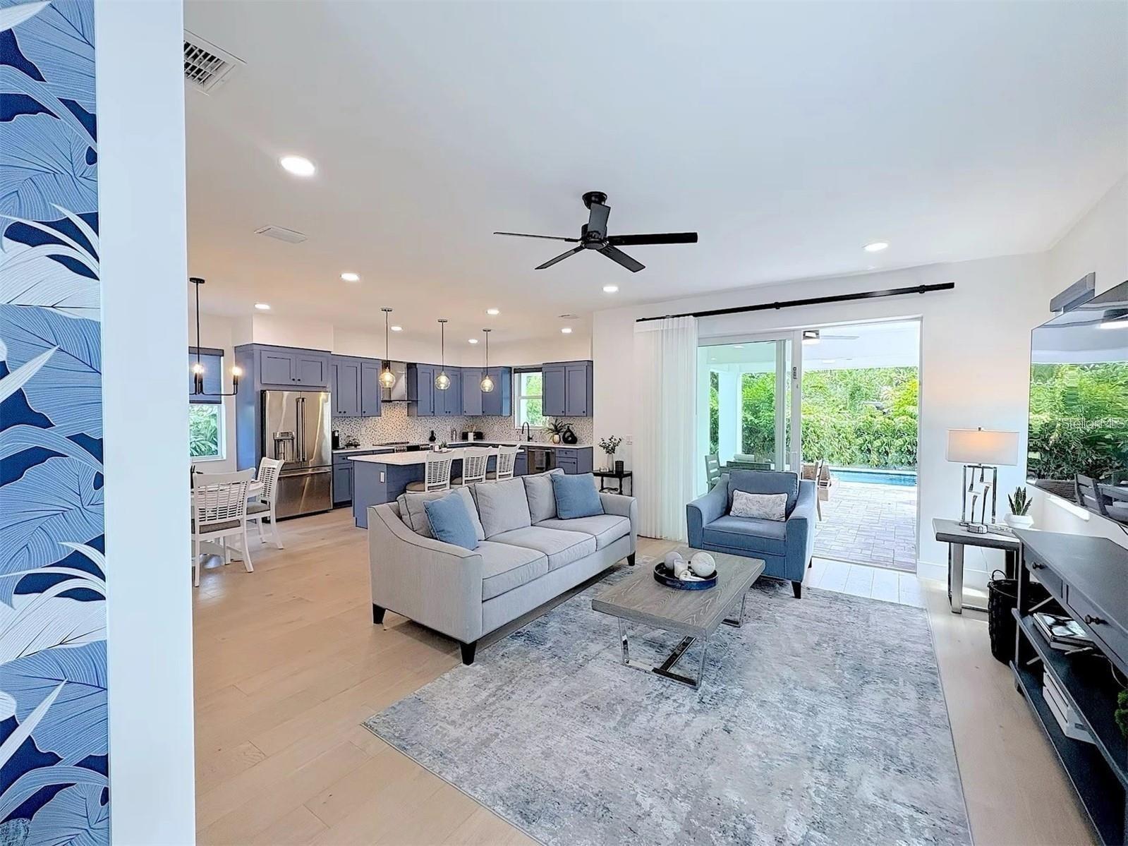 1647 SIESTA DR, SARASOTA, FL, 34239