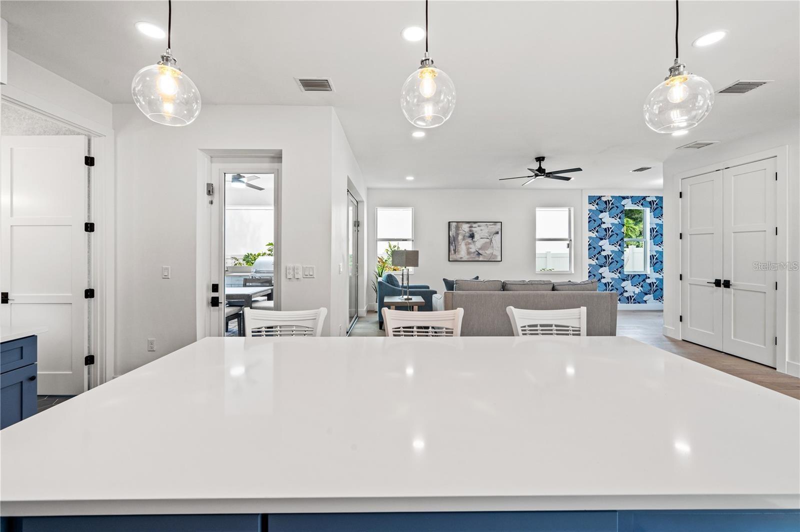 1647 SIESTA DR, SARASOTA, FL, 34239