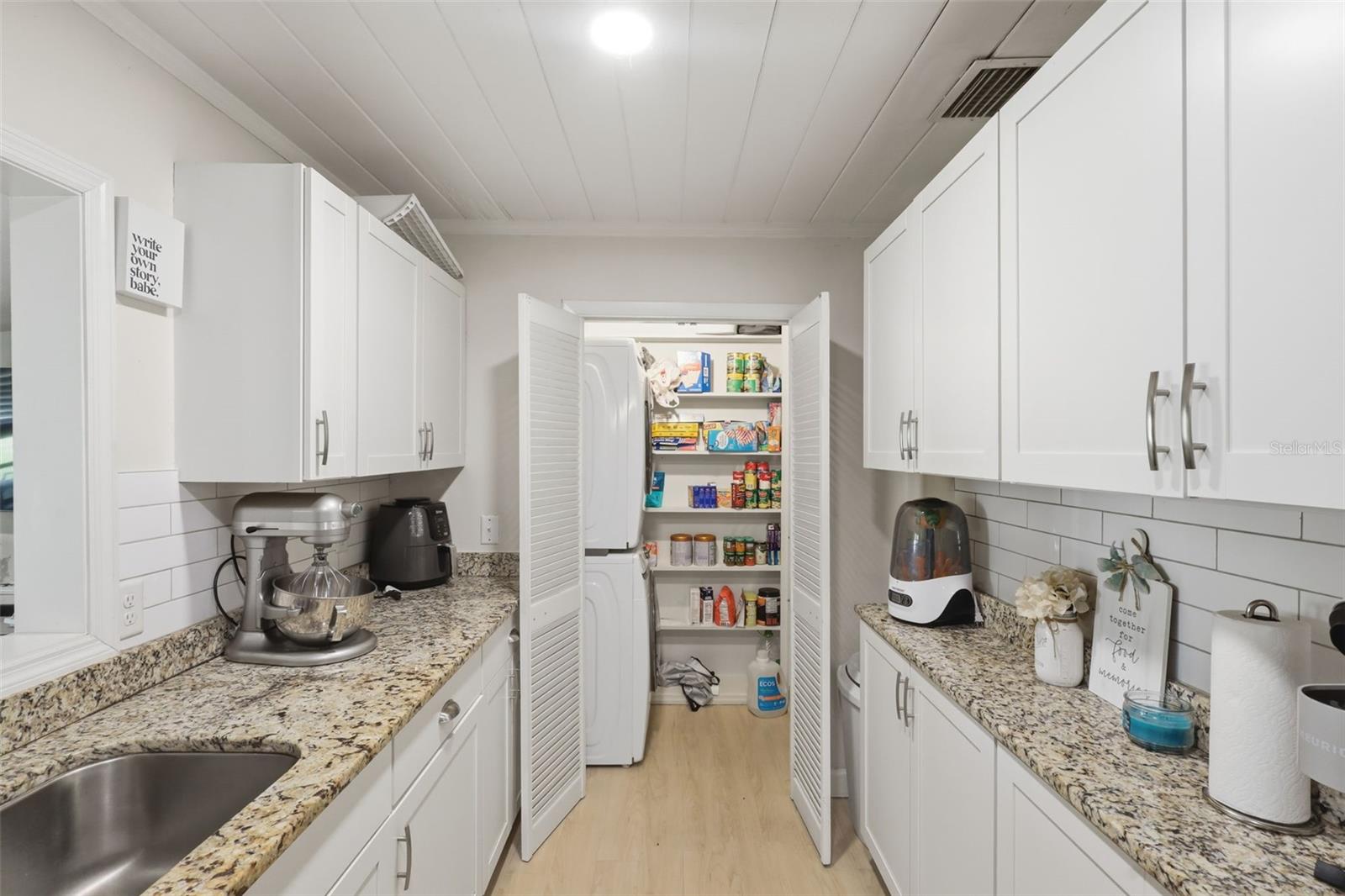 112 EDWARDS AVE, ORANGE CITY, FL, 32763