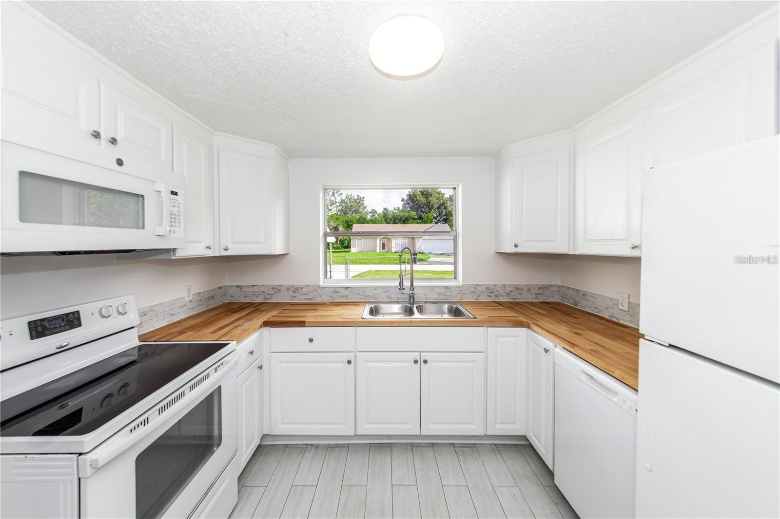 15 PALMIRA RD, DEBARY, FL, 32713