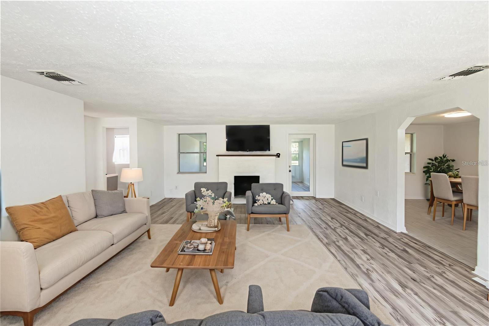 15 PALMIRA RD, DEBARY, FL, 32713