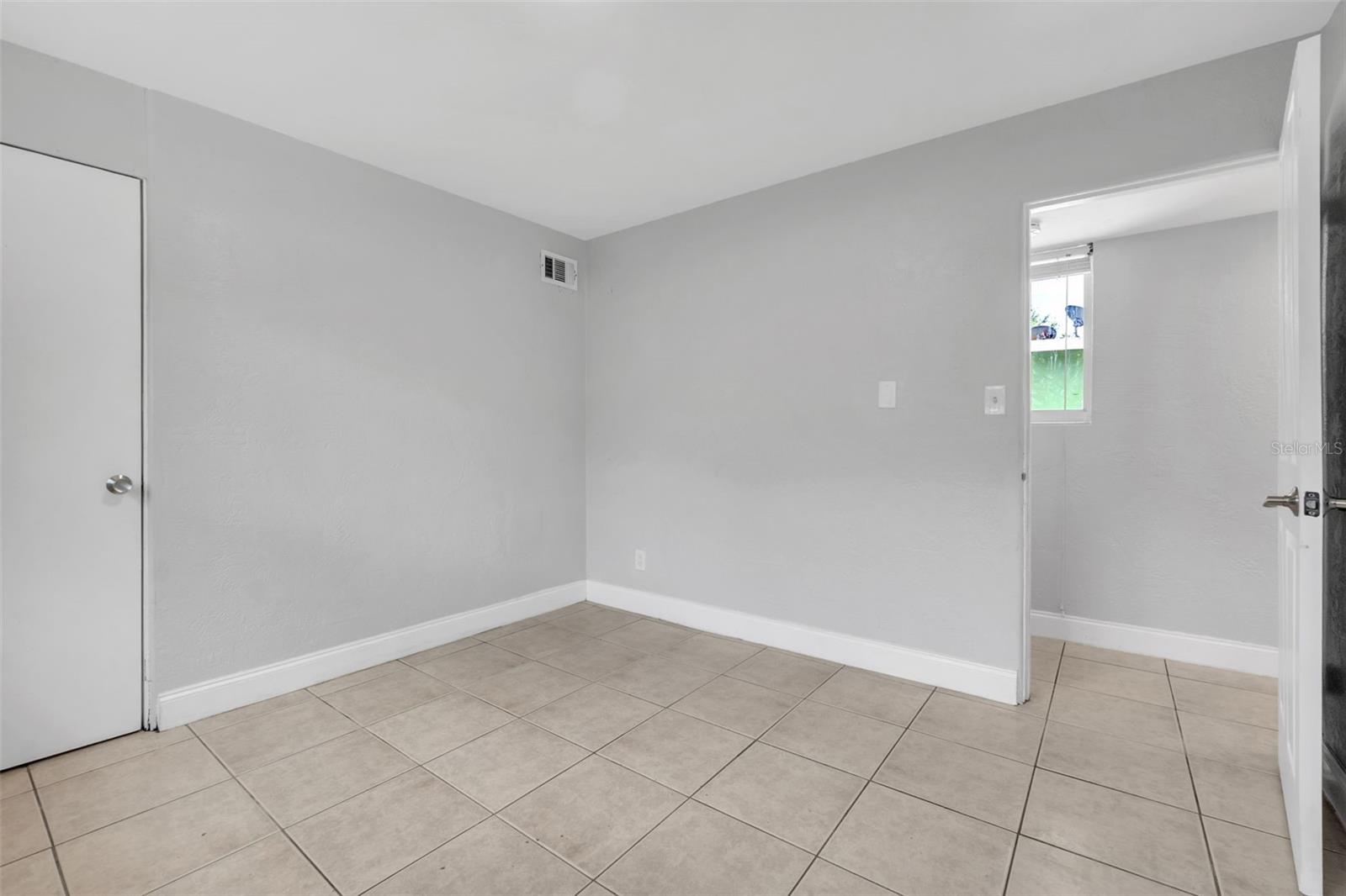 747 DERBYSHIRE RD, DAYTONA BEACH, FL, 32114