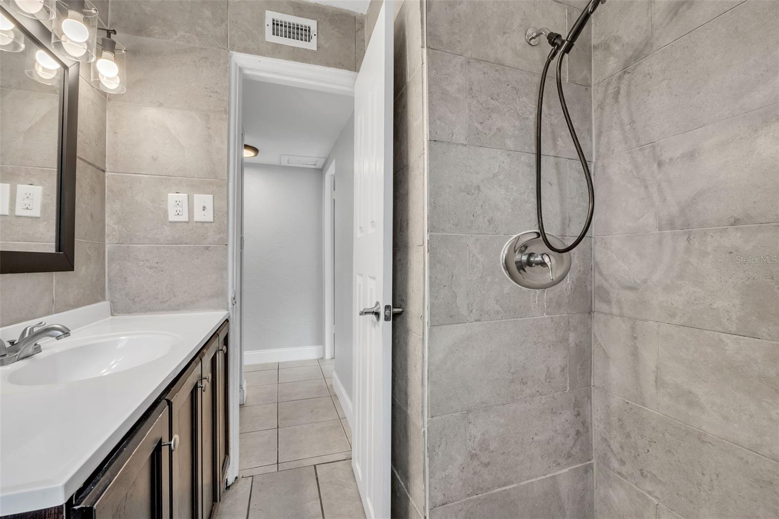 747 DERBYSHIRE RD, DAYTONA BEACH, FL, 32114