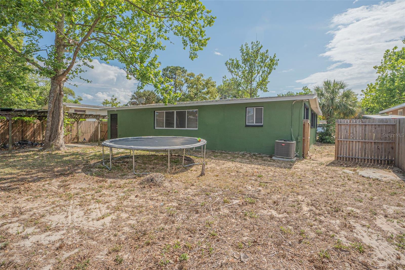 747 DERBYSHIRE RD, DAYTONA BEACH, FL, 32114