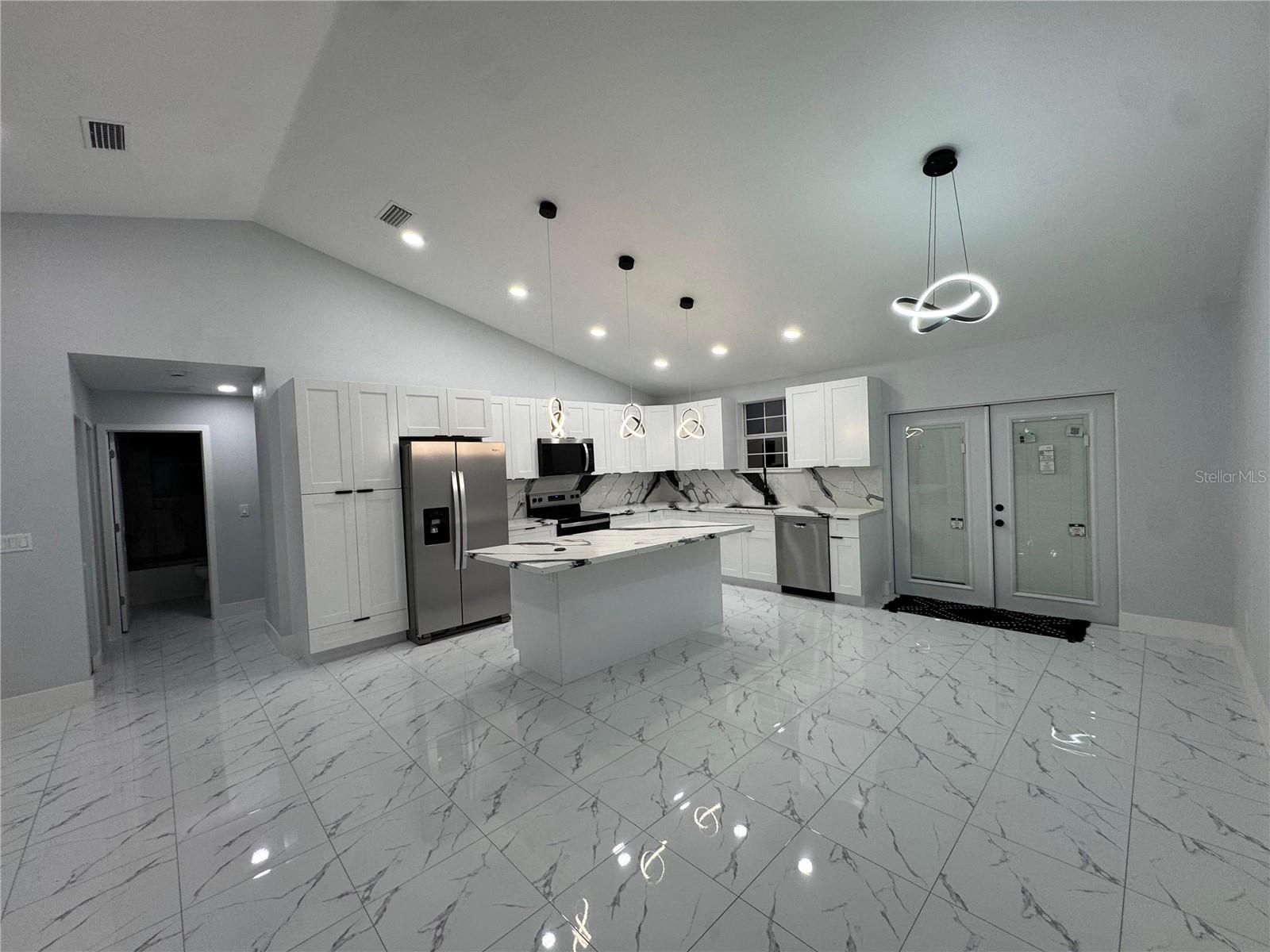 2555 W TAUNTON RD, AVON PARK, FL, 33825