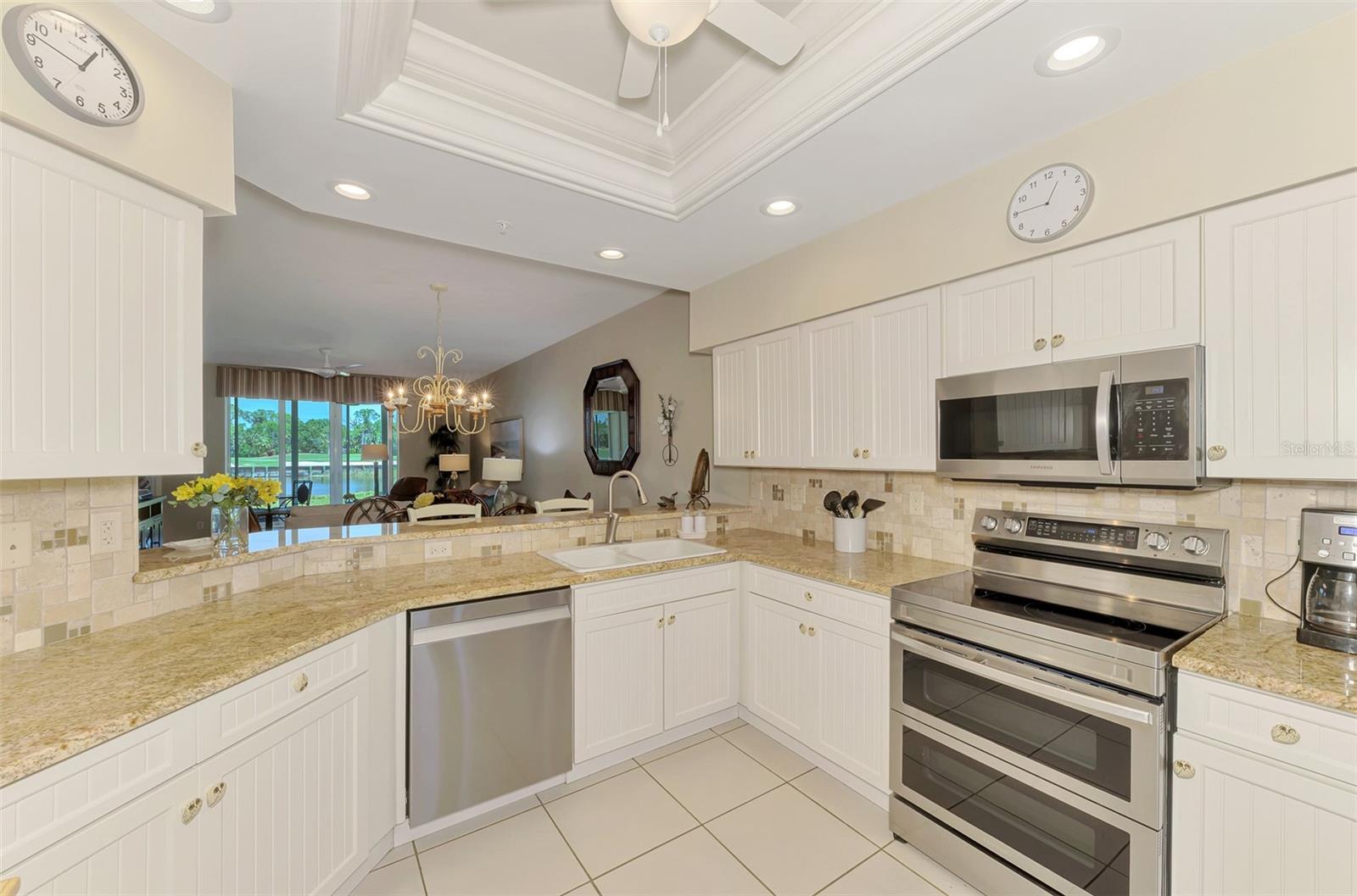 8911 VERANDA WAY #211, SARASOTA, FL, 34238