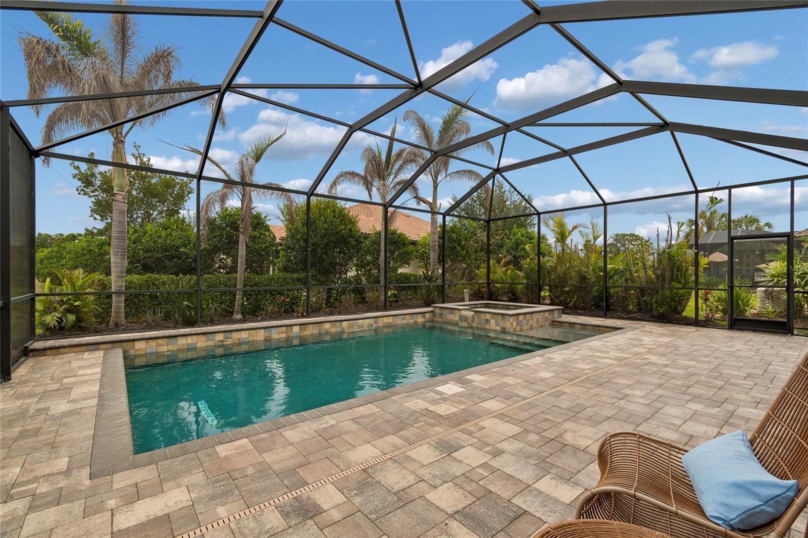 8552 GRAND ALBERATO RD, TAMPA, FL, 33647
