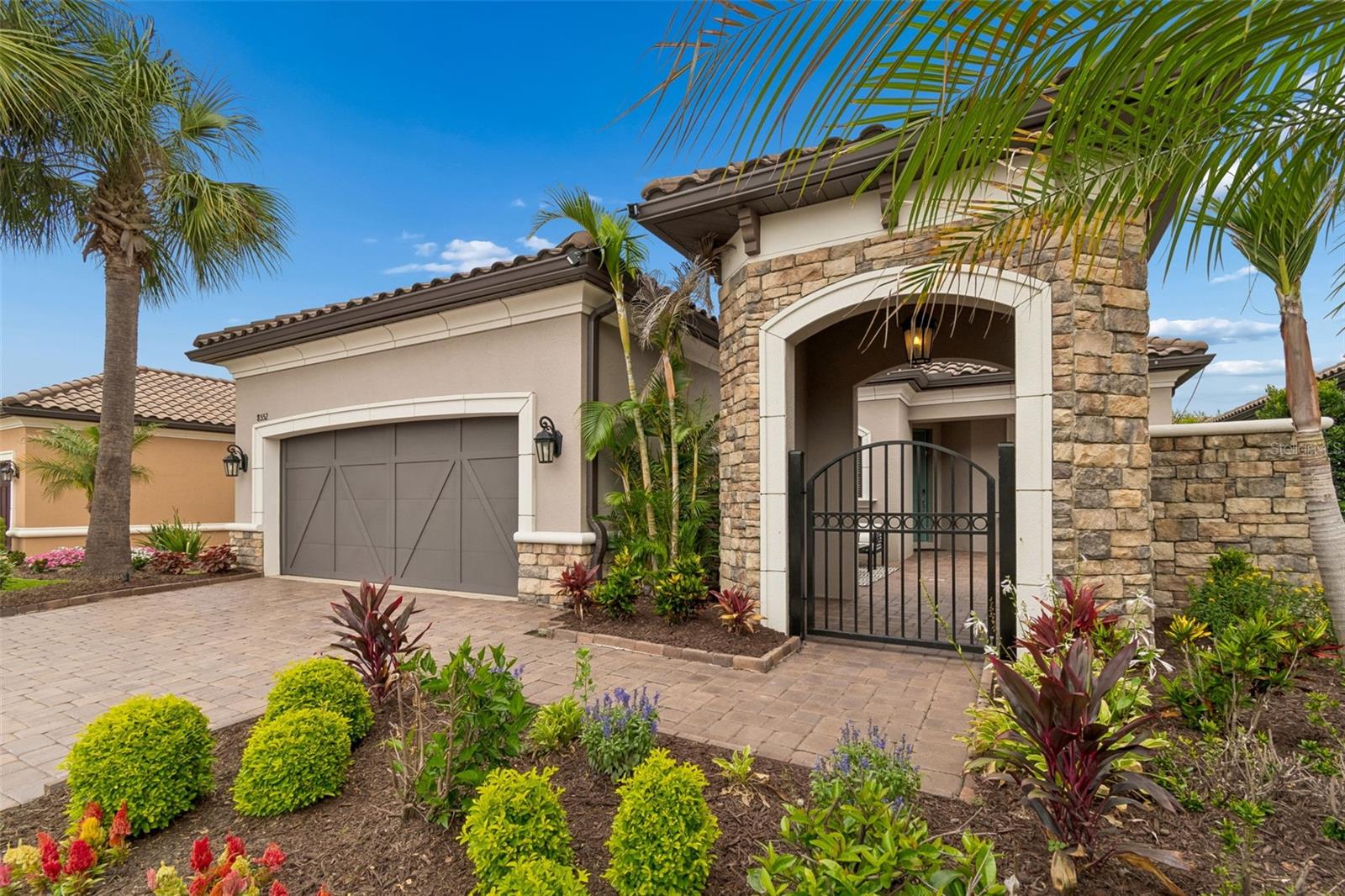 8552 GRAND ALBERATO RD, TAMPA, FL, 33647