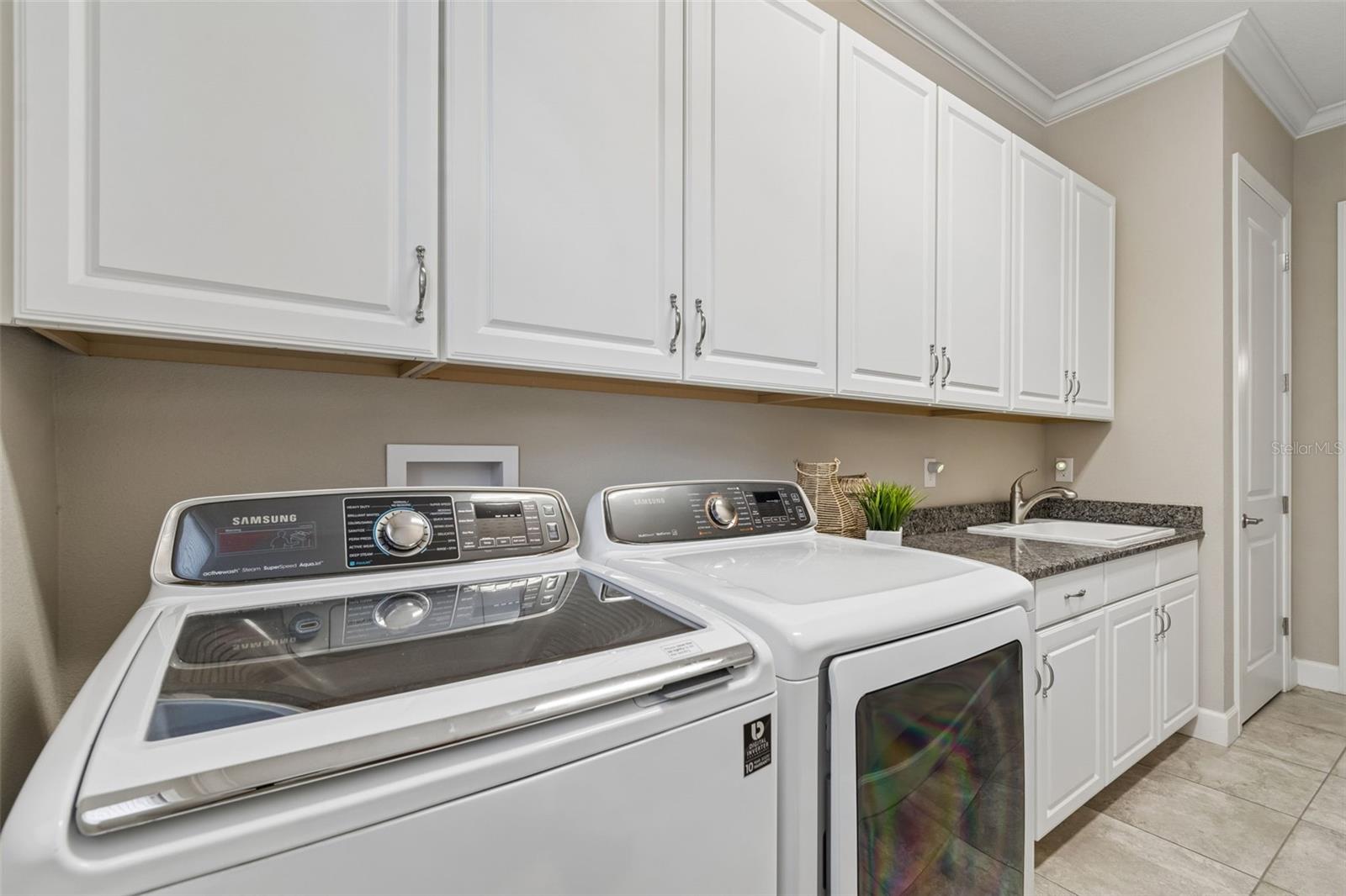 8552 GRAND ALBERATO RD, TAMPA, FL, 33647