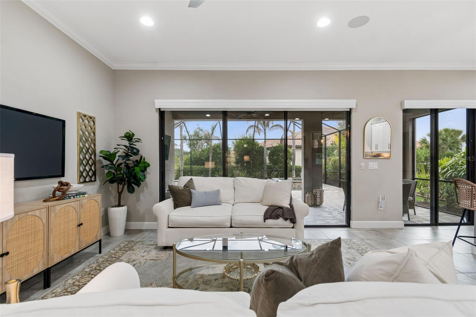 8552 GRAND ALBERATO RD, TAMPA, FL, 33647