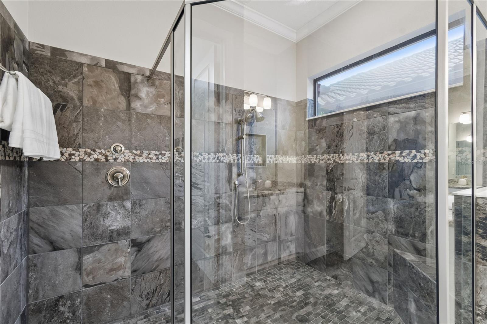 8552 GRAND ALBERATO RD, TAMPA, FL, 33647