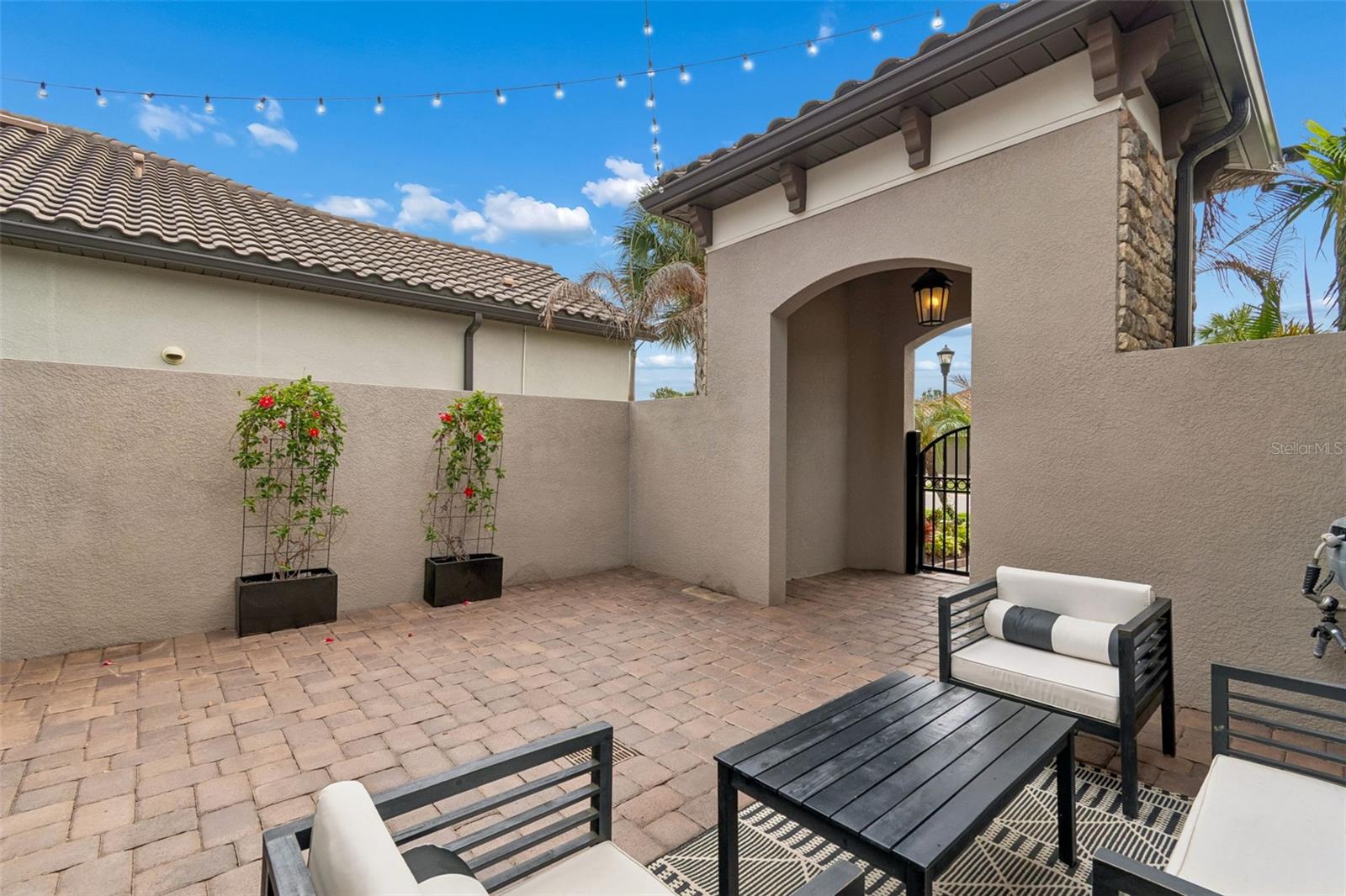 8552 GRAND ALBERATO RD, TAMPA, FL, 33647