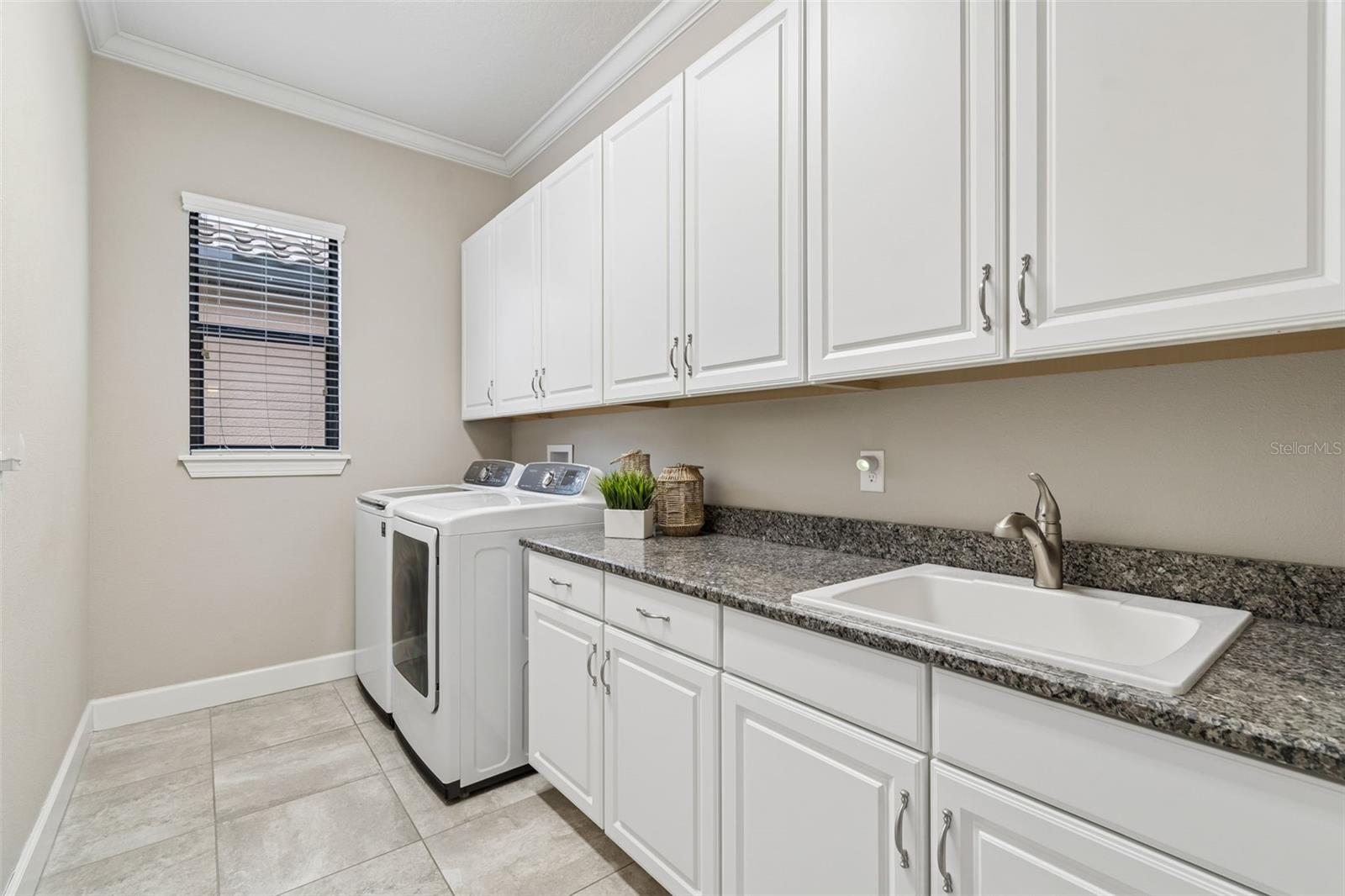 8552 GRAND ALBERATO RD, TAMPA, FL, 33647