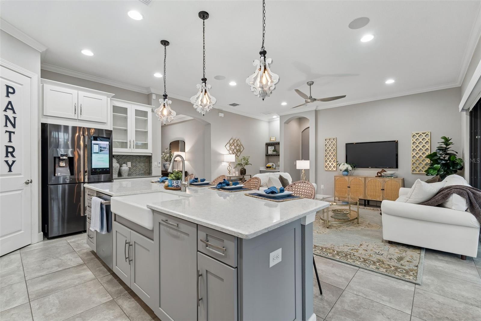 8552 GRAND ALBERATO RD, TAMPA, FL, 33647