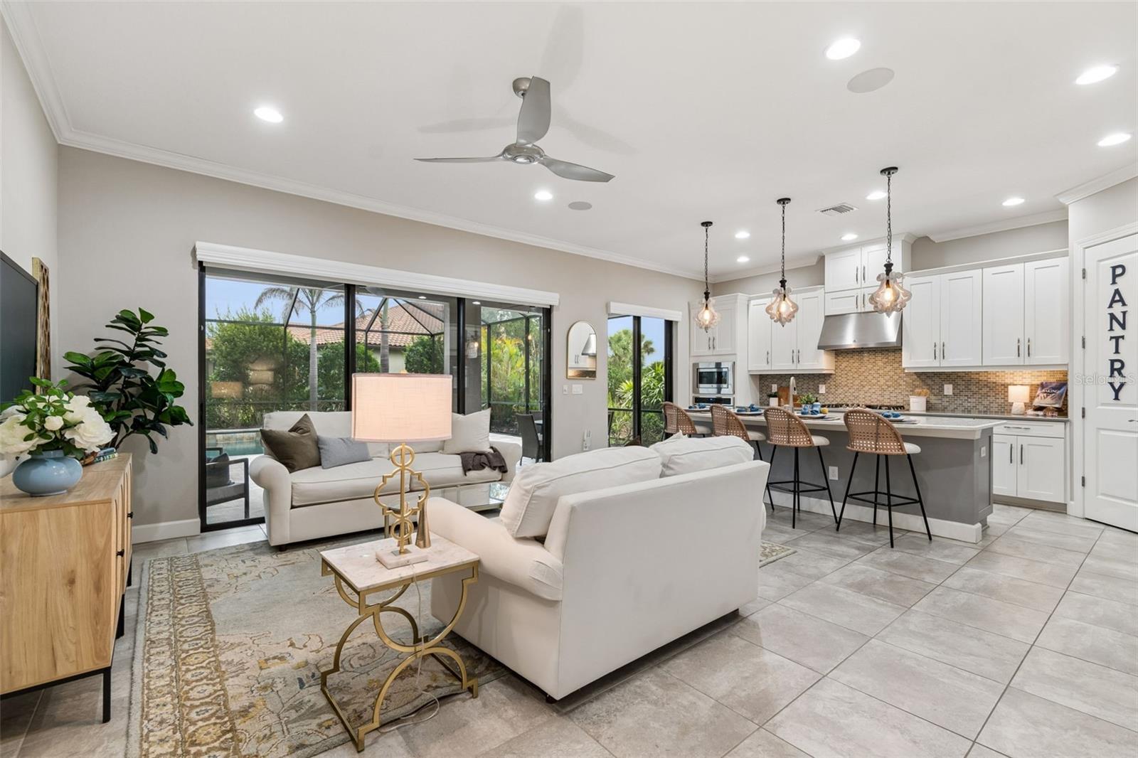 8552 GRAND ALBERATO RD, TAMPA, FL, 33647
