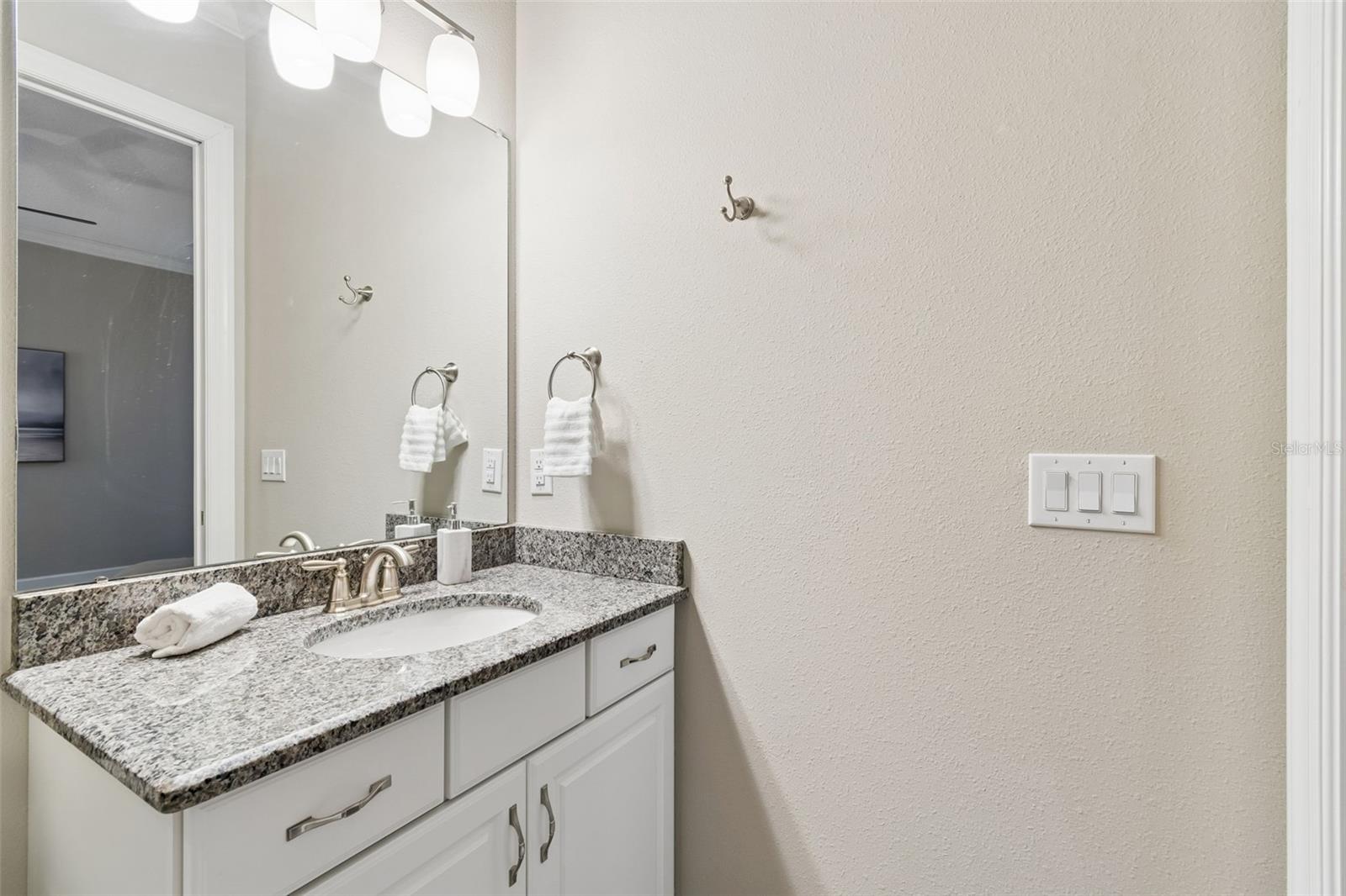 8552 GRAND ALBERATO RD, TAMPA, FL, 33647