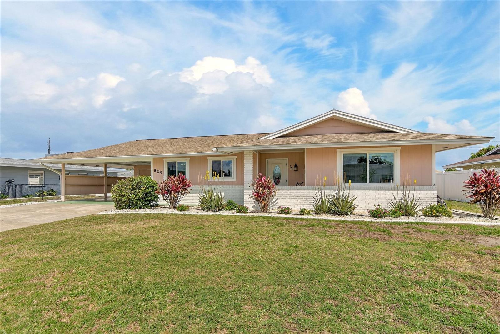 809 OAKMONT AVE, SUN CITY CENTER, FL, 33573