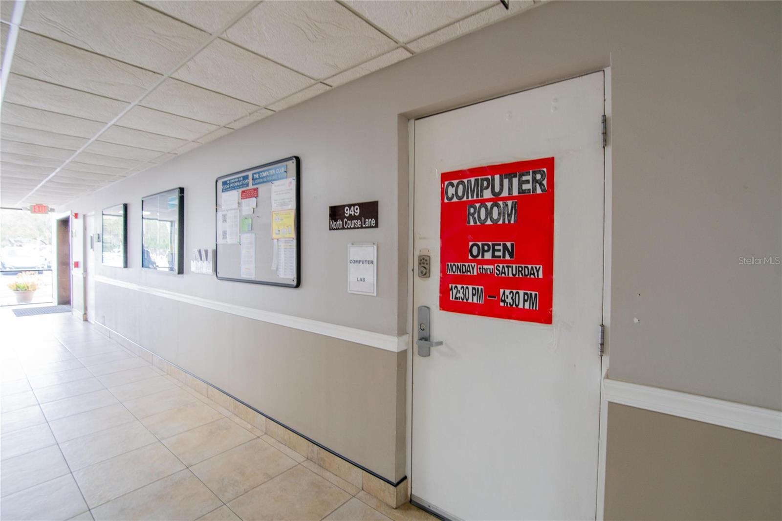 809 OAKMONT AVE, SUN CITY CENTER, FL, 33573