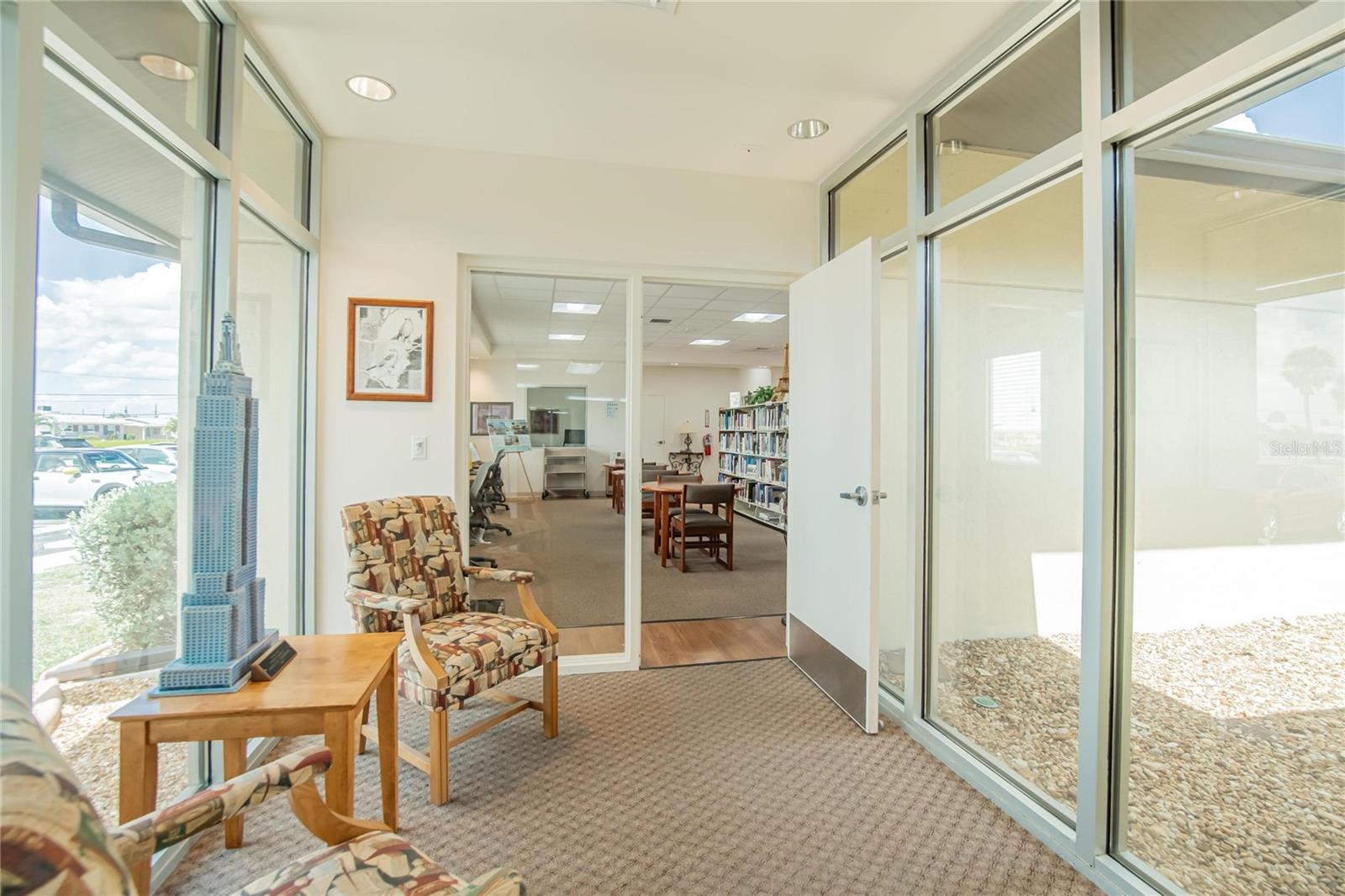 809 OAKMONT AVE, SUN CITY CENTER, FL, 33573