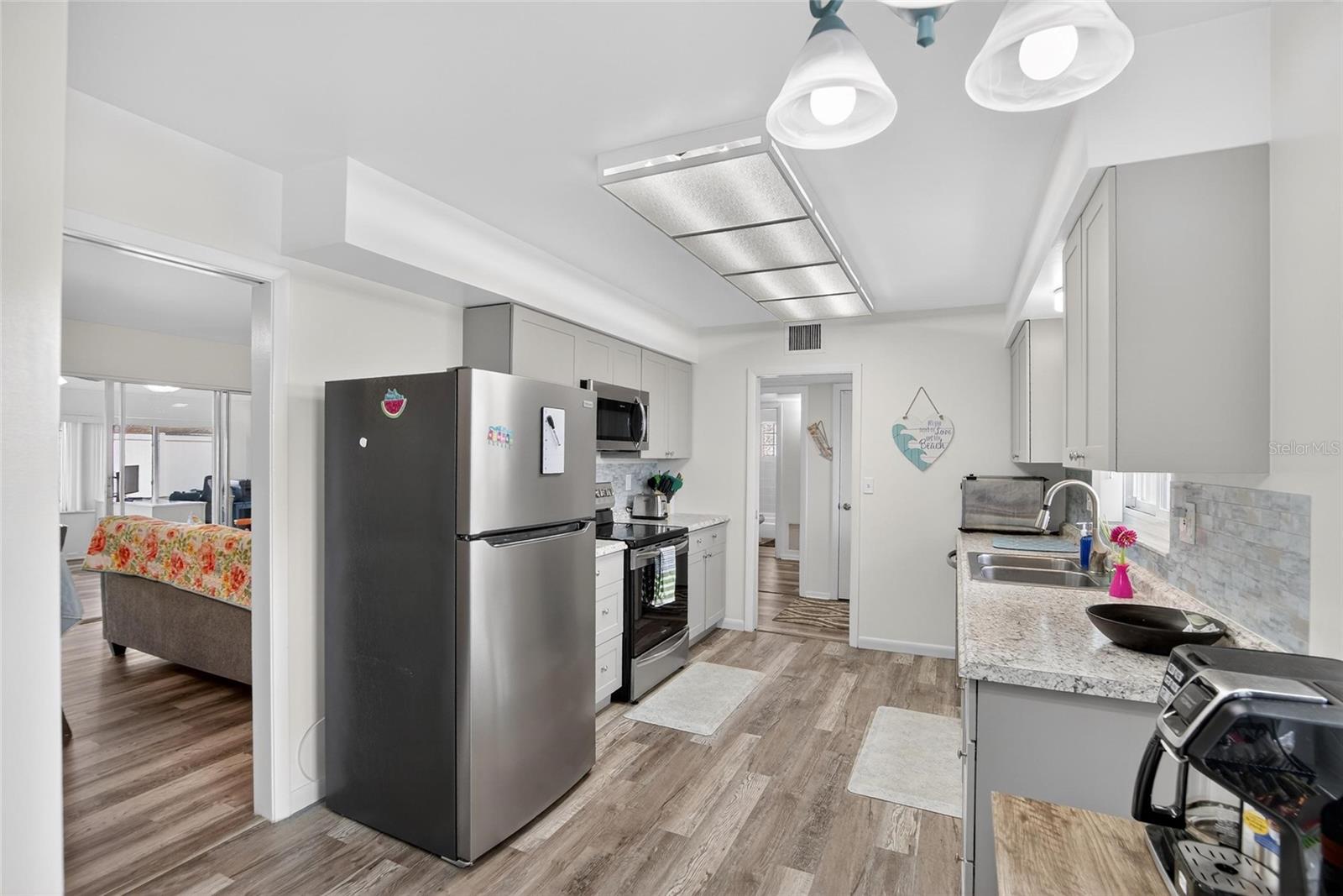 809 OAKMONT AVE, SUN CITY CENTER, FL, 33573