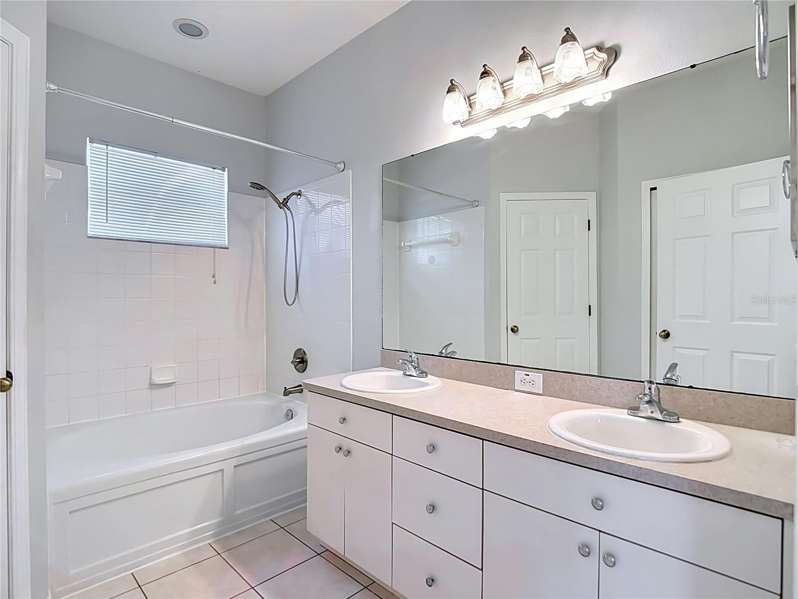 17354 LAWN ORCHID LOOP, LAND O LAKES, FL, 34638