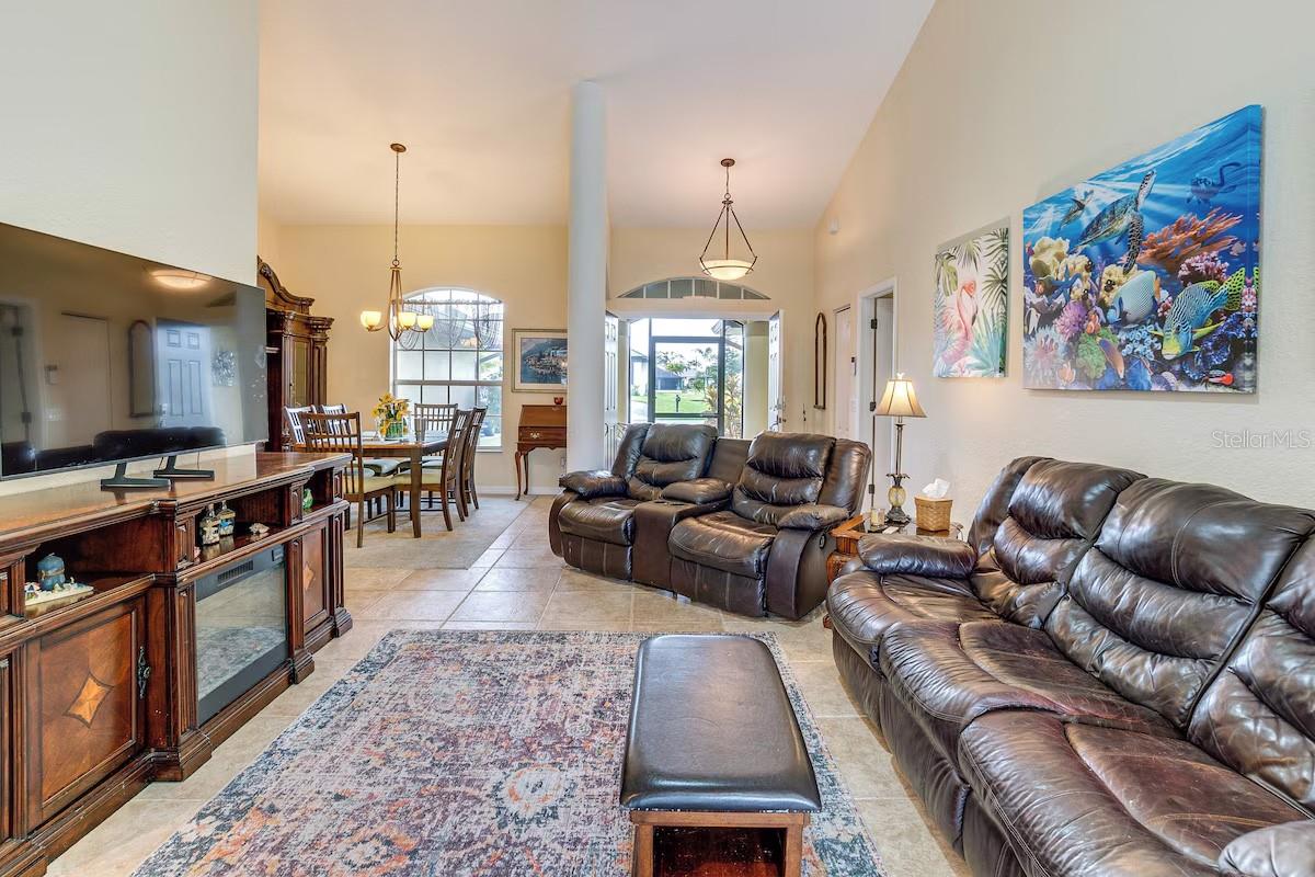 289 W PINE VALLEY LN, ROTONDA WEST, FL, 33947