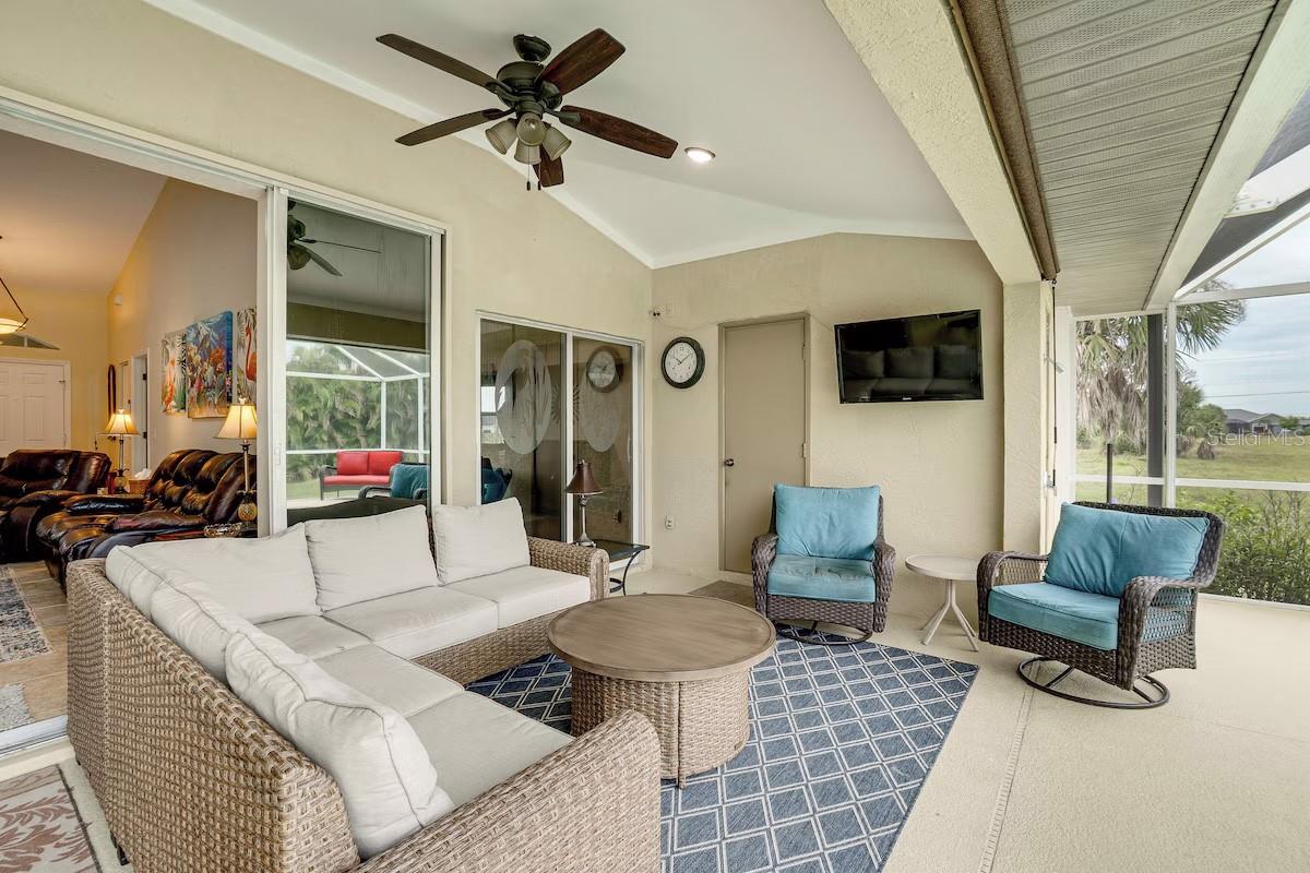 289 W PINE VALLEY LN, ROTONDA WEST, FL, 33947