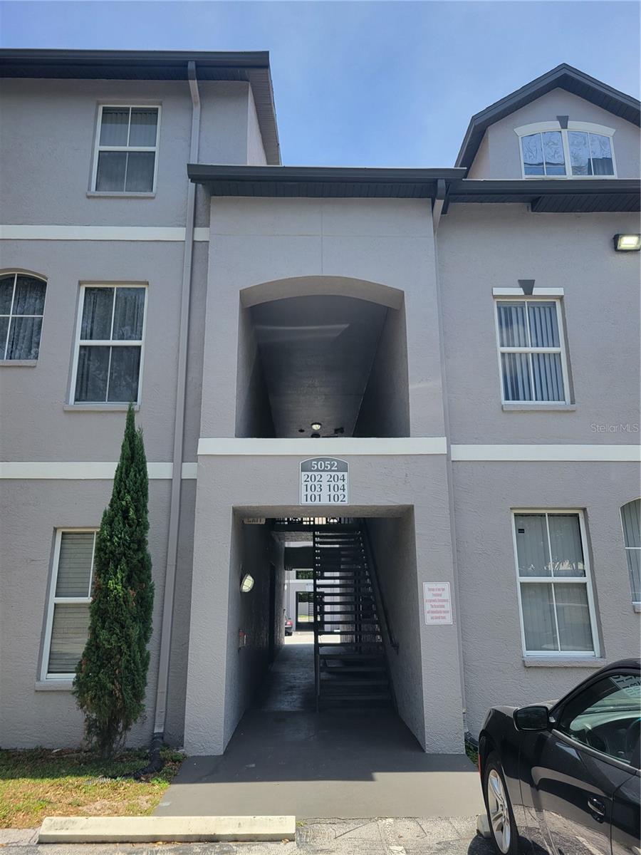 5052 SUNRIDGE PALMS DR #104, TAMPA, FL, 33617