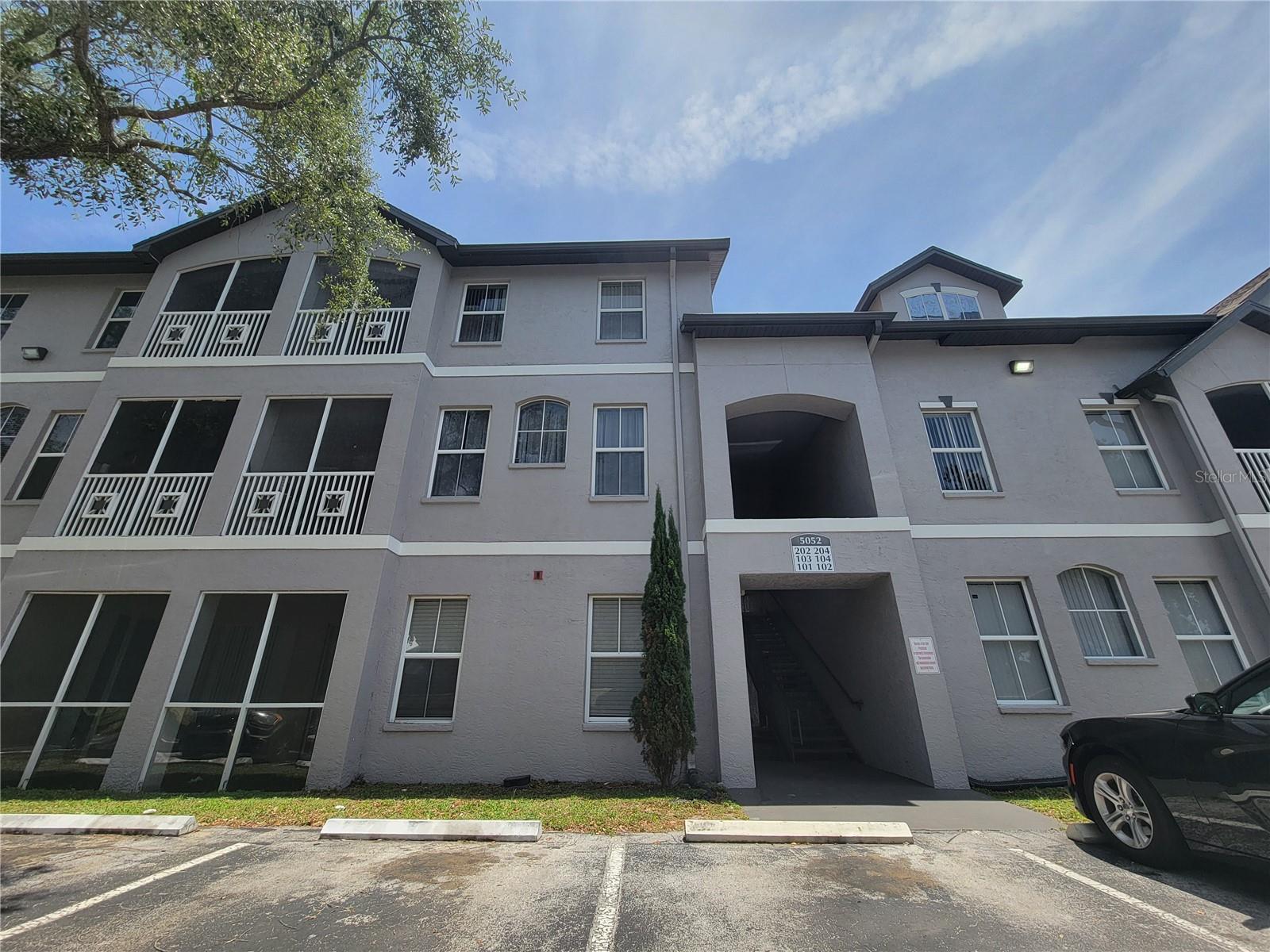 5052 SUNRIDGE PALMS DR #104, TAMPA, FL, 33617