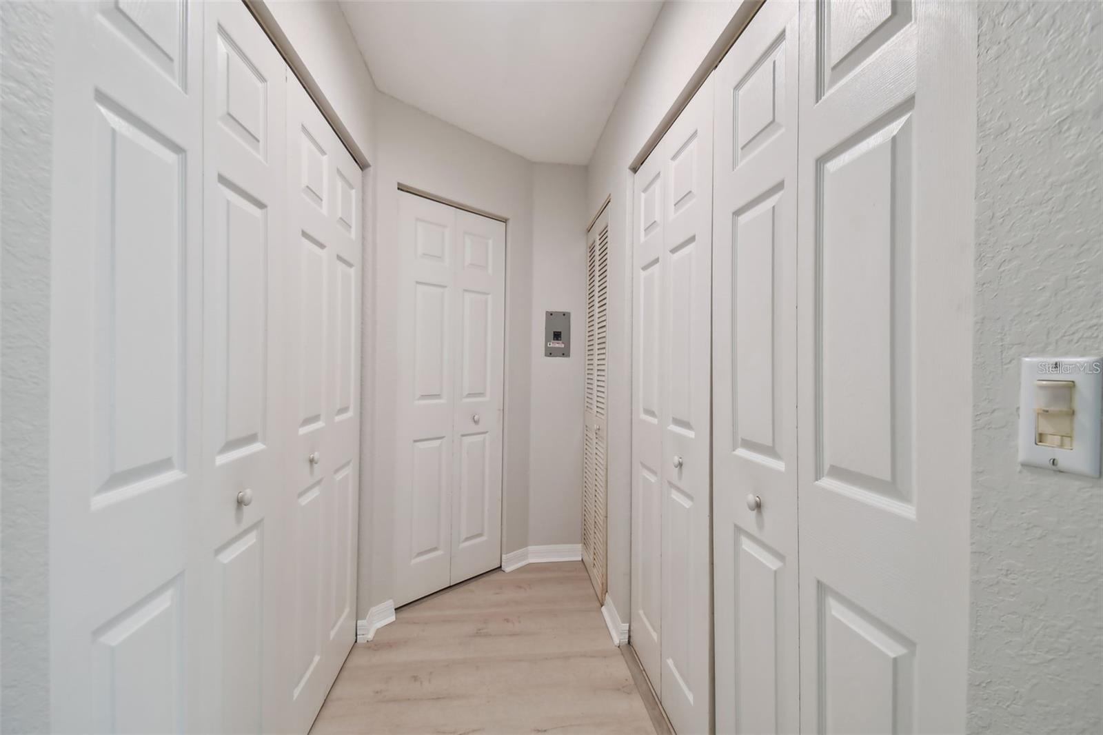 5052 SUNRIDGE PALMS DR #104, TAMPA, FL, 33617