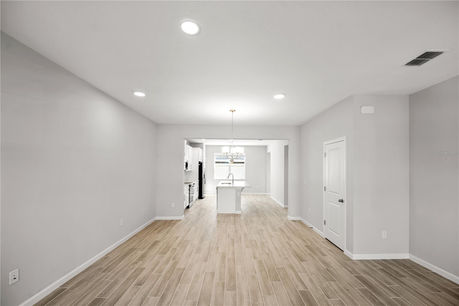 1367 MOUNT ROYAL DR, ST CLOUD, FL, 34771