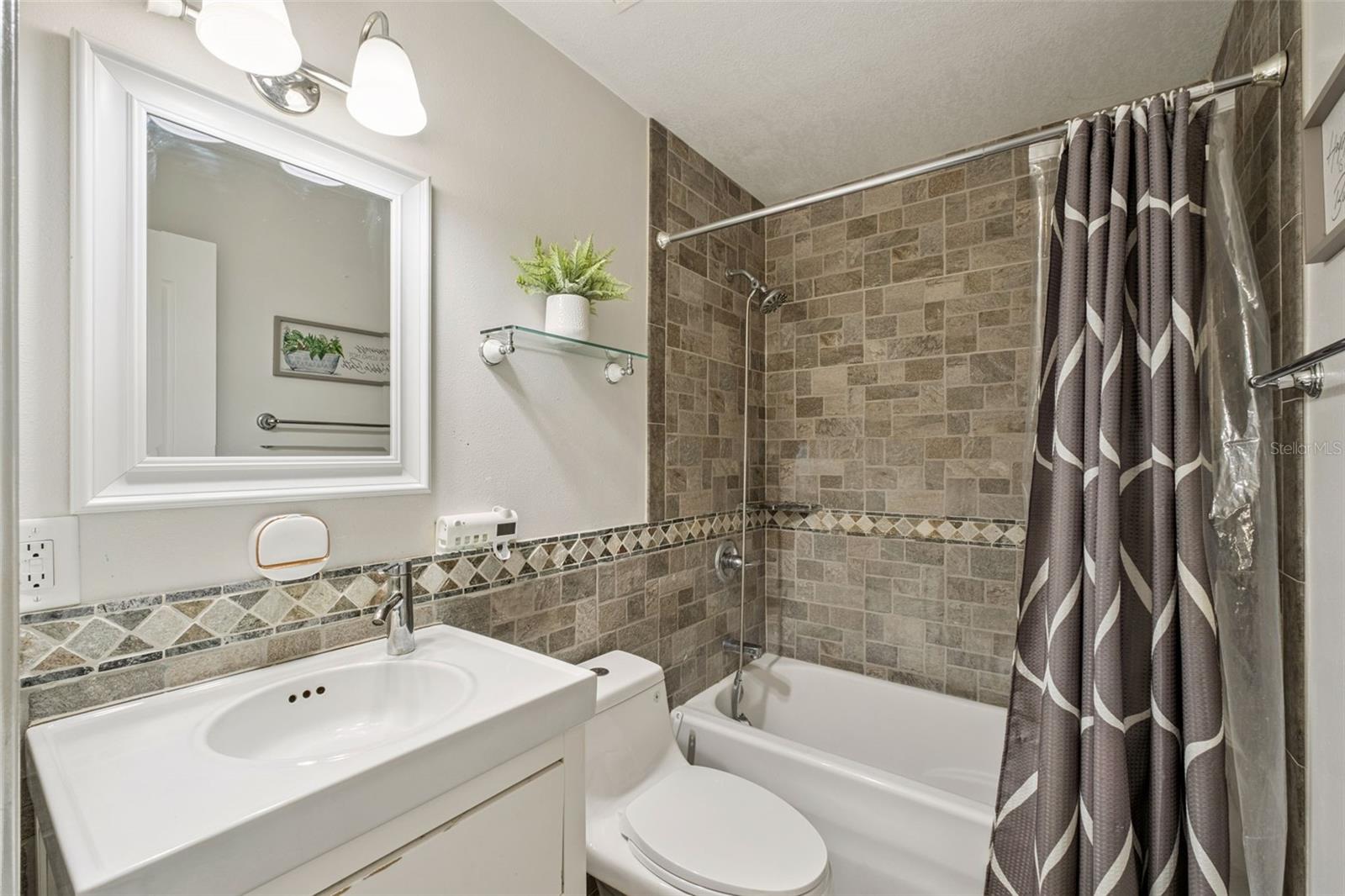 1537 S SPRING GARDEN AVE, DELAND, FL, 32720